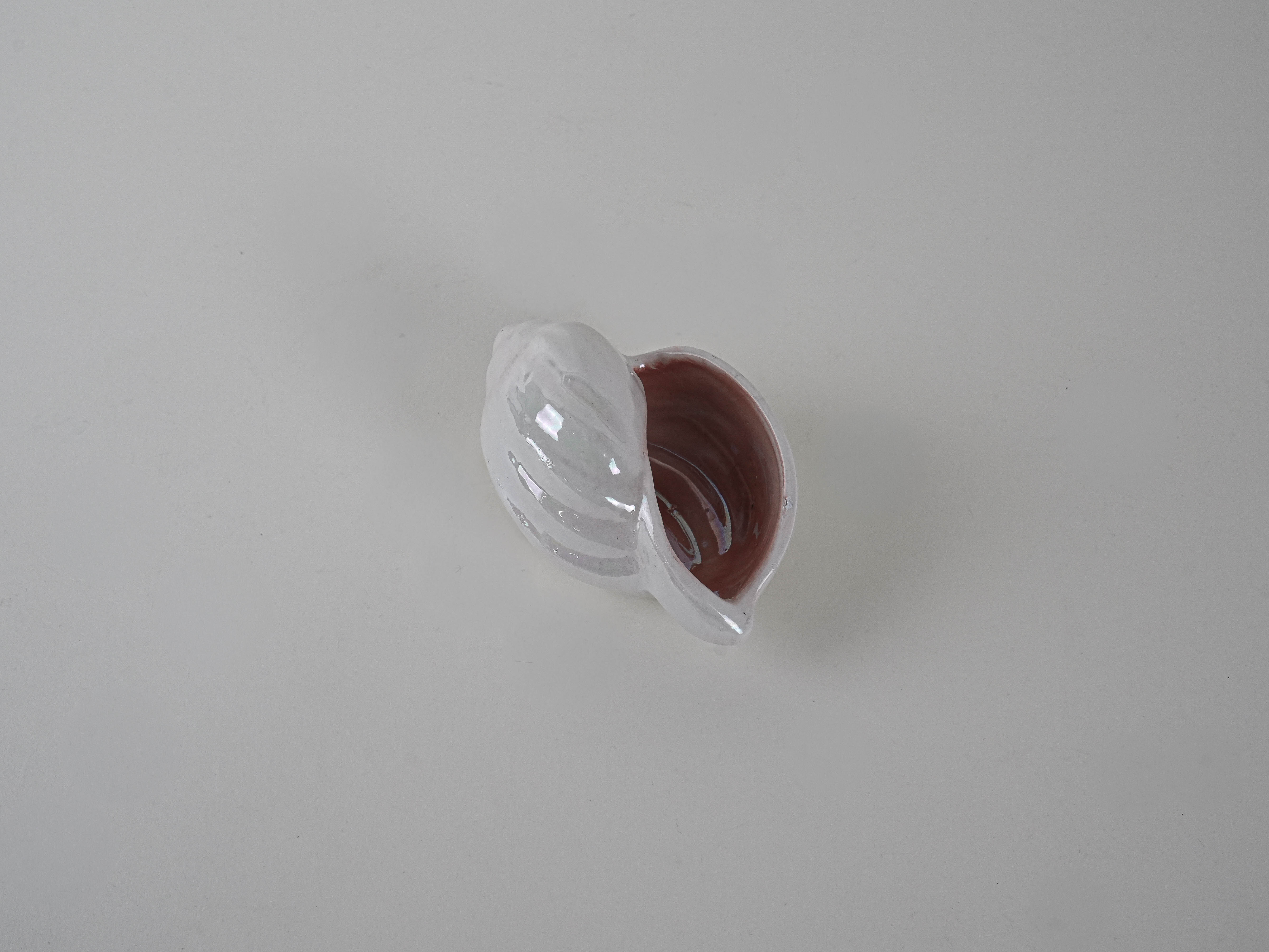 Porcelain snail white 1970s