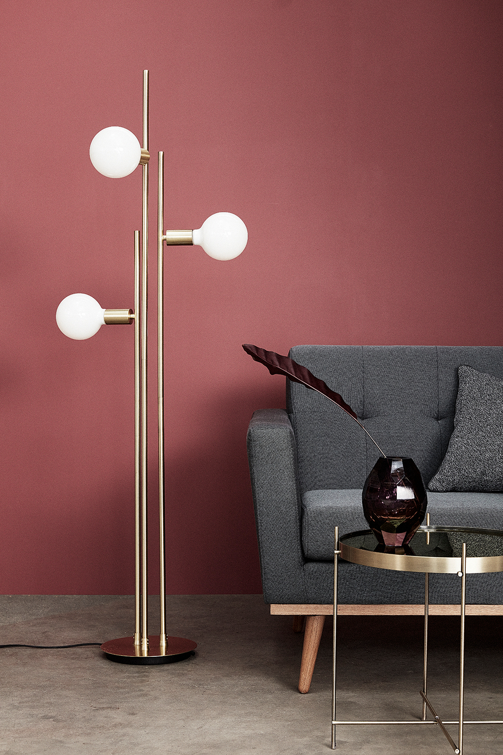 Balance Floor Lamp Brass-colored