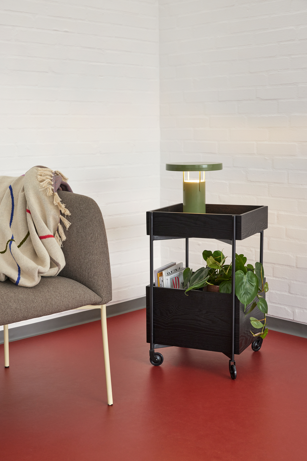 Eyrie Loungestuhl Braun