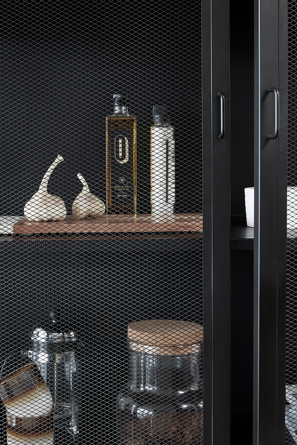 Edge Cabinet Double Black