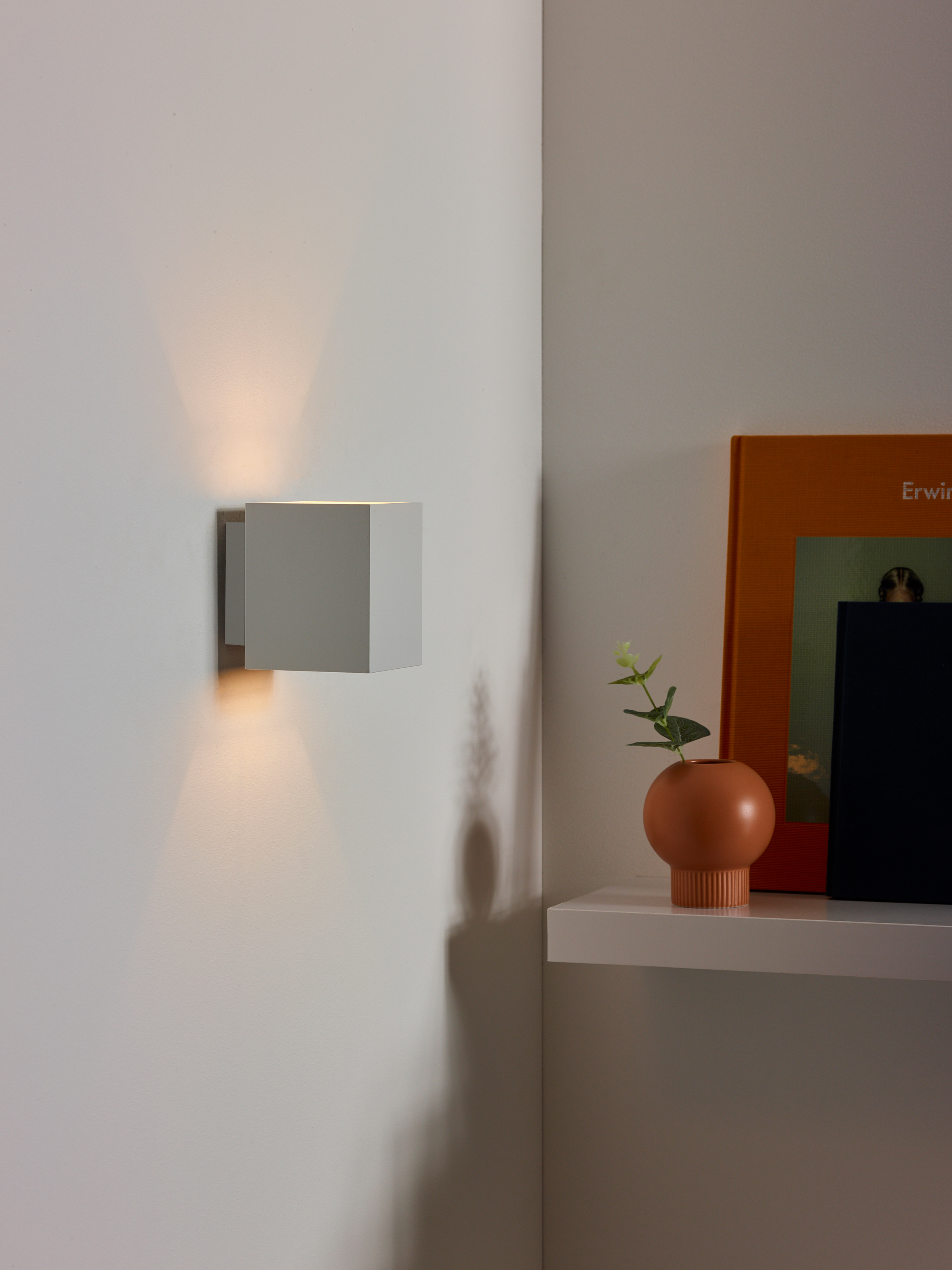 Xera Wall Lamp Aluminum White
