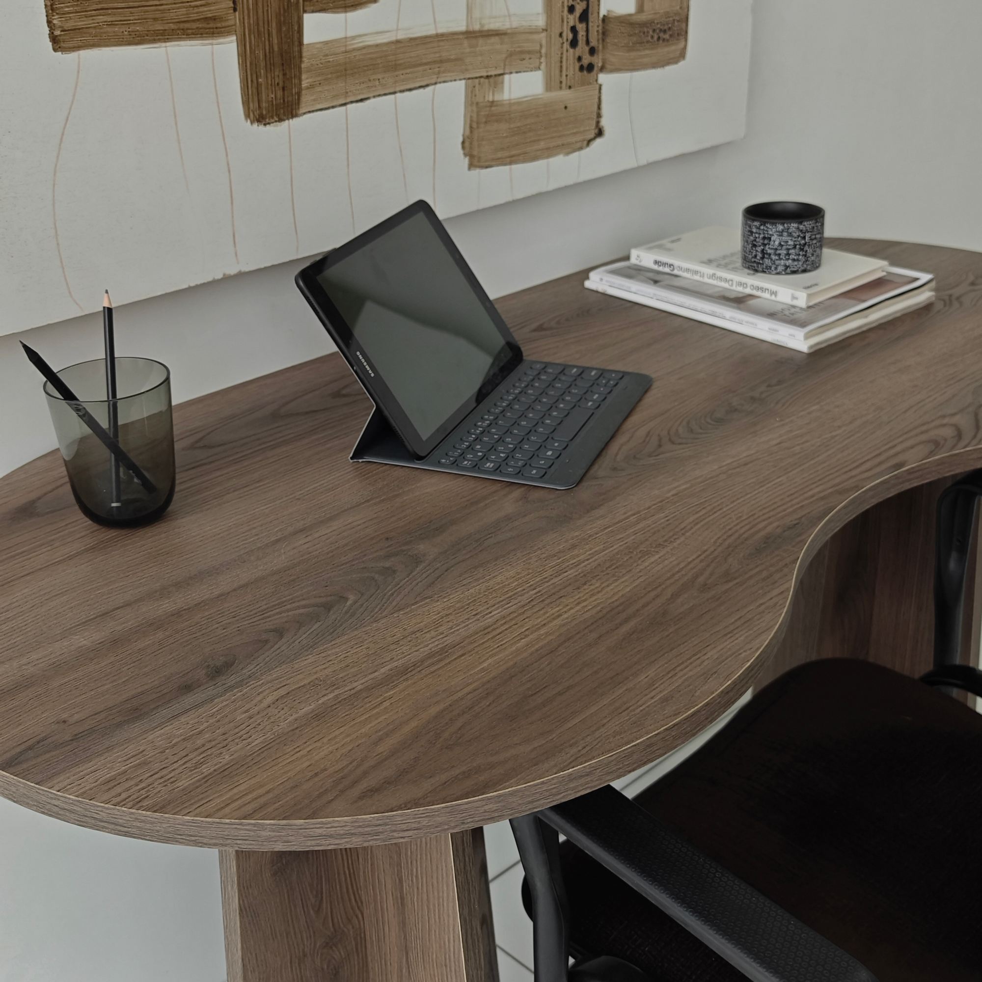 Infini Table Walnut