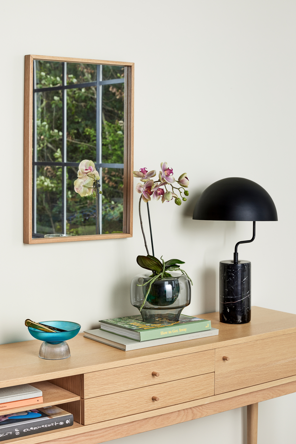 Poise Table Lamp Marble Black