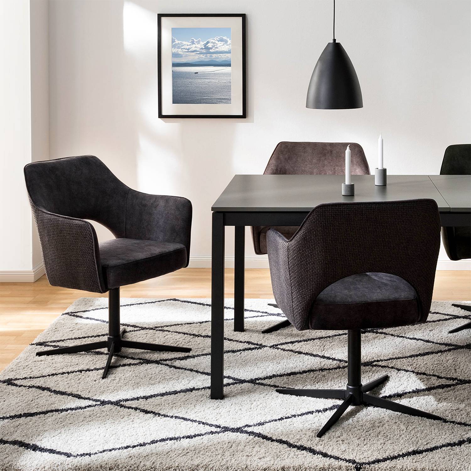 Yellville Type B Swivel Armchair Black