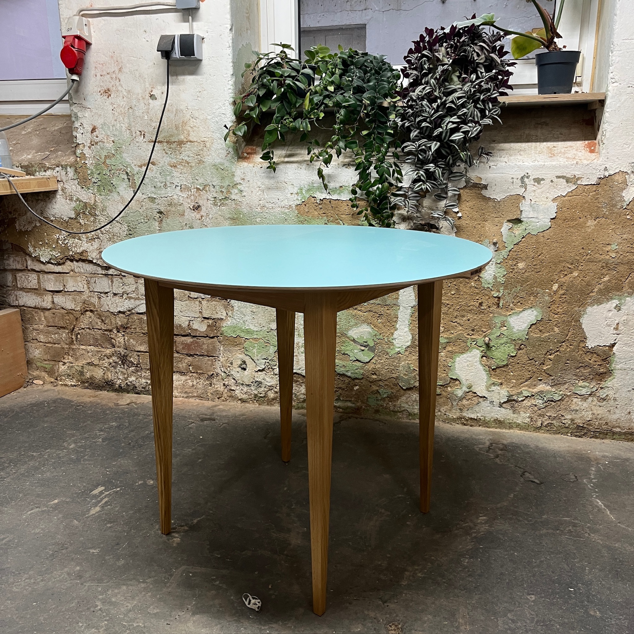 Beluga Tisch Holz HPL Türkis Ø 90cm