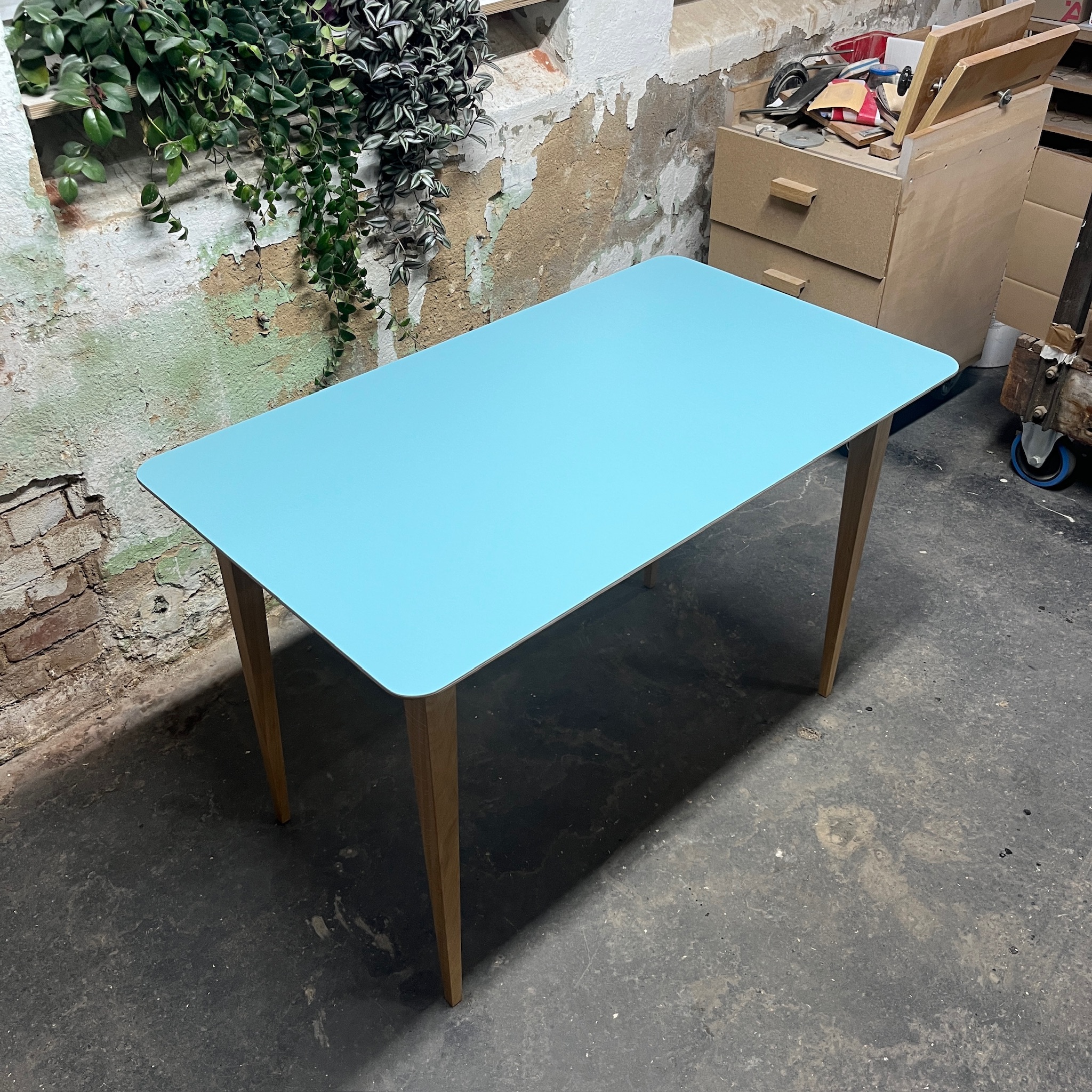 Beluga Table Wood HPL Turquoise