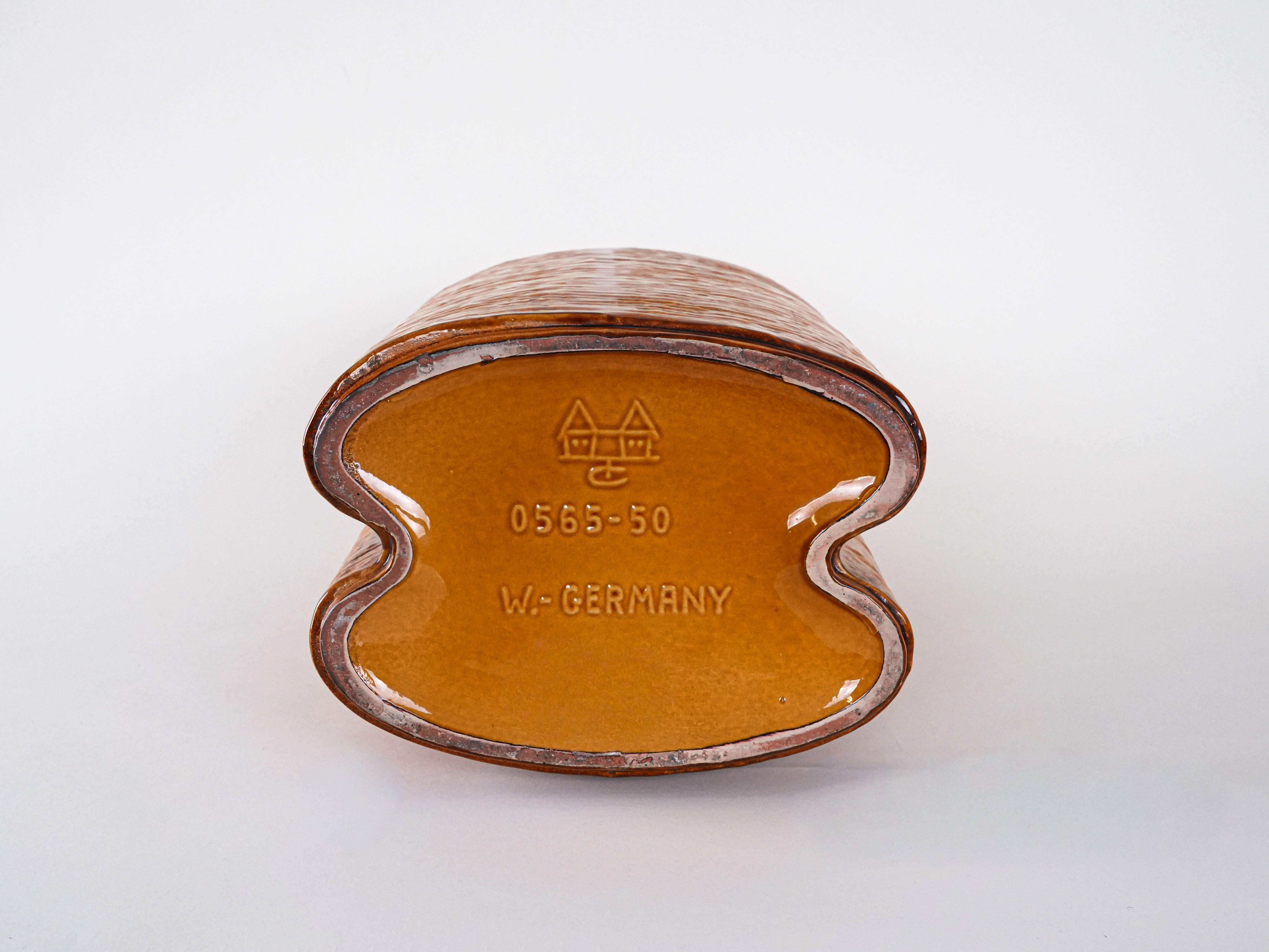 Ceramic vase Brown