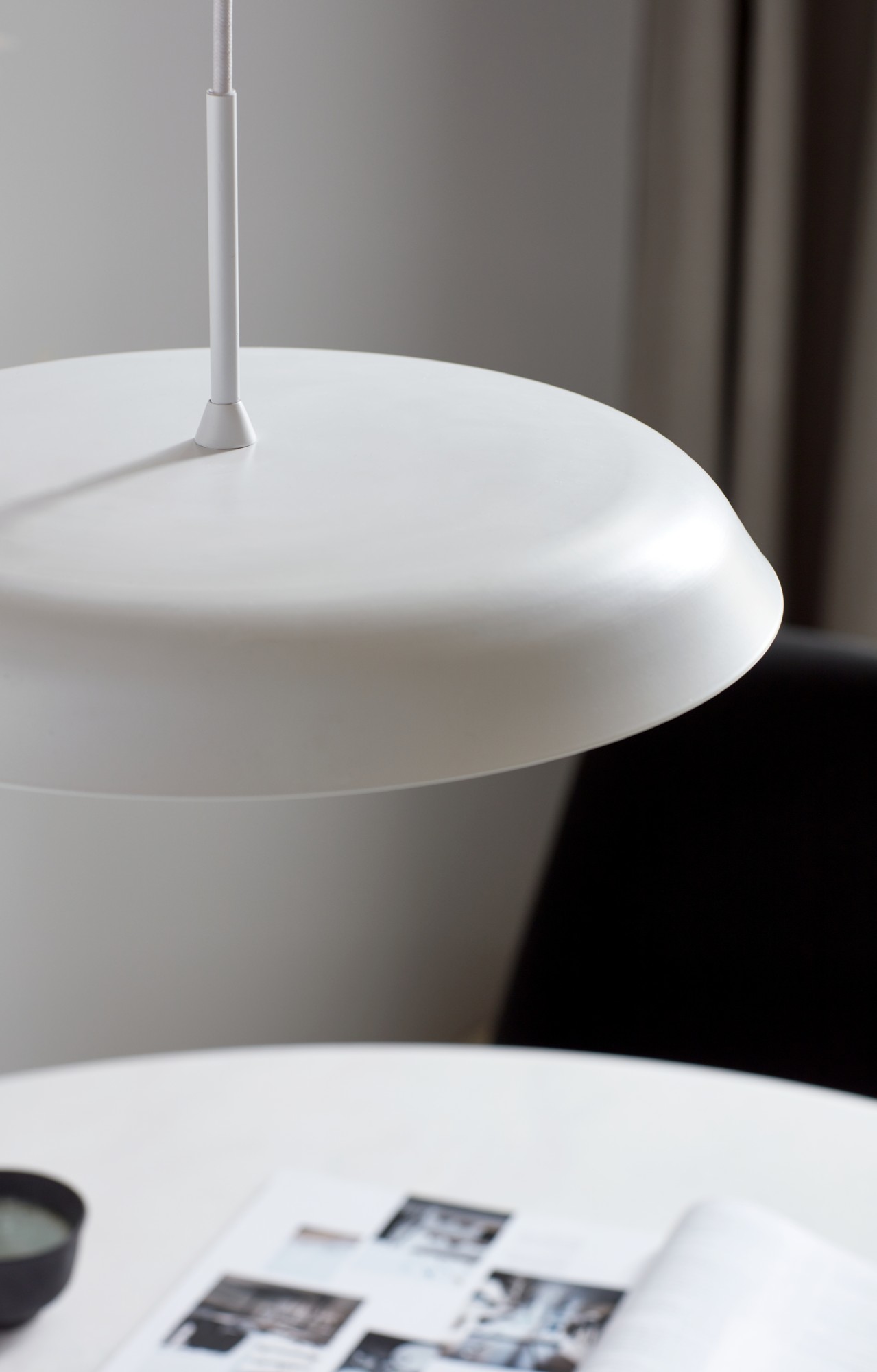 Piso Pendant Light White