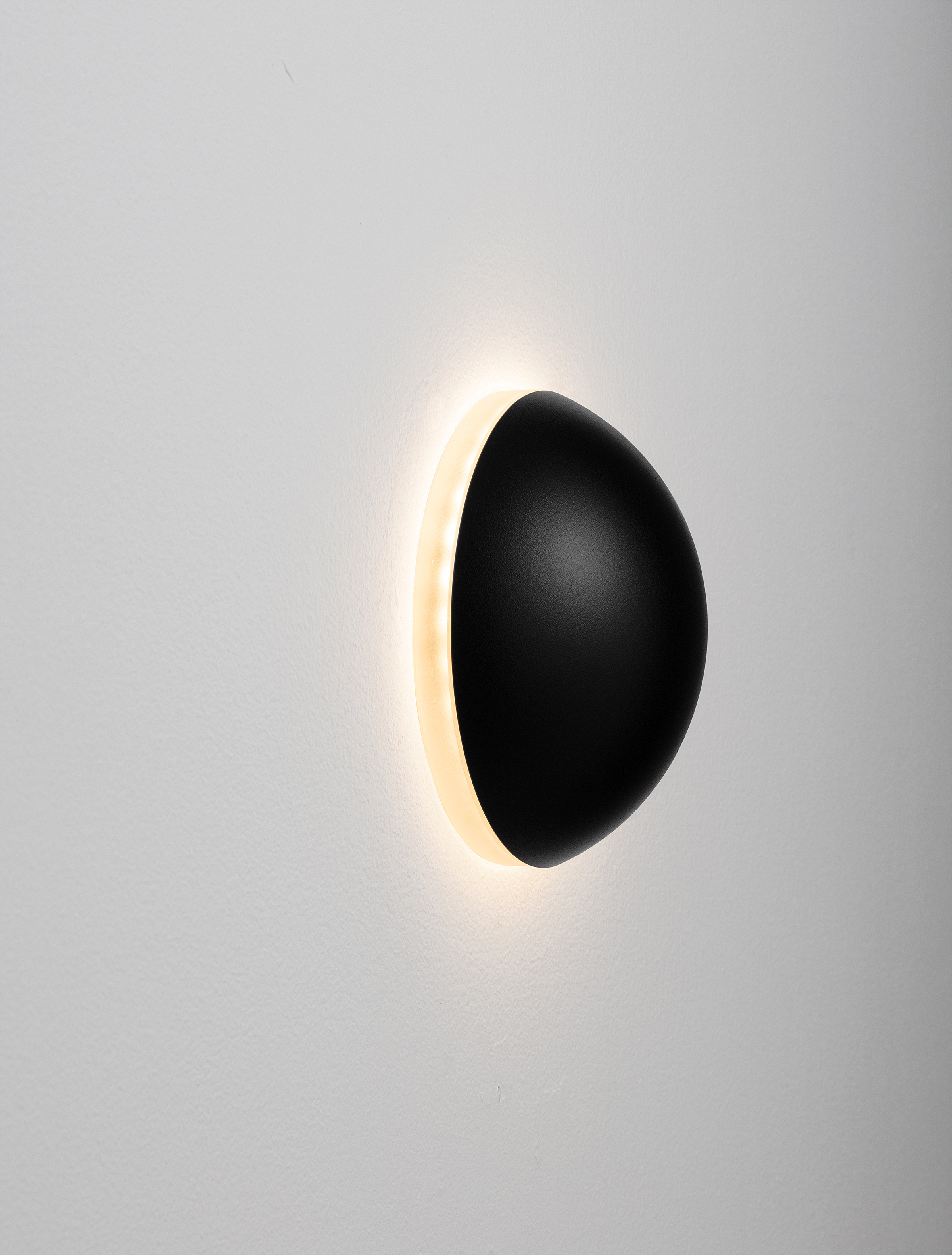 Iona Wall Lamp Aluminium Black