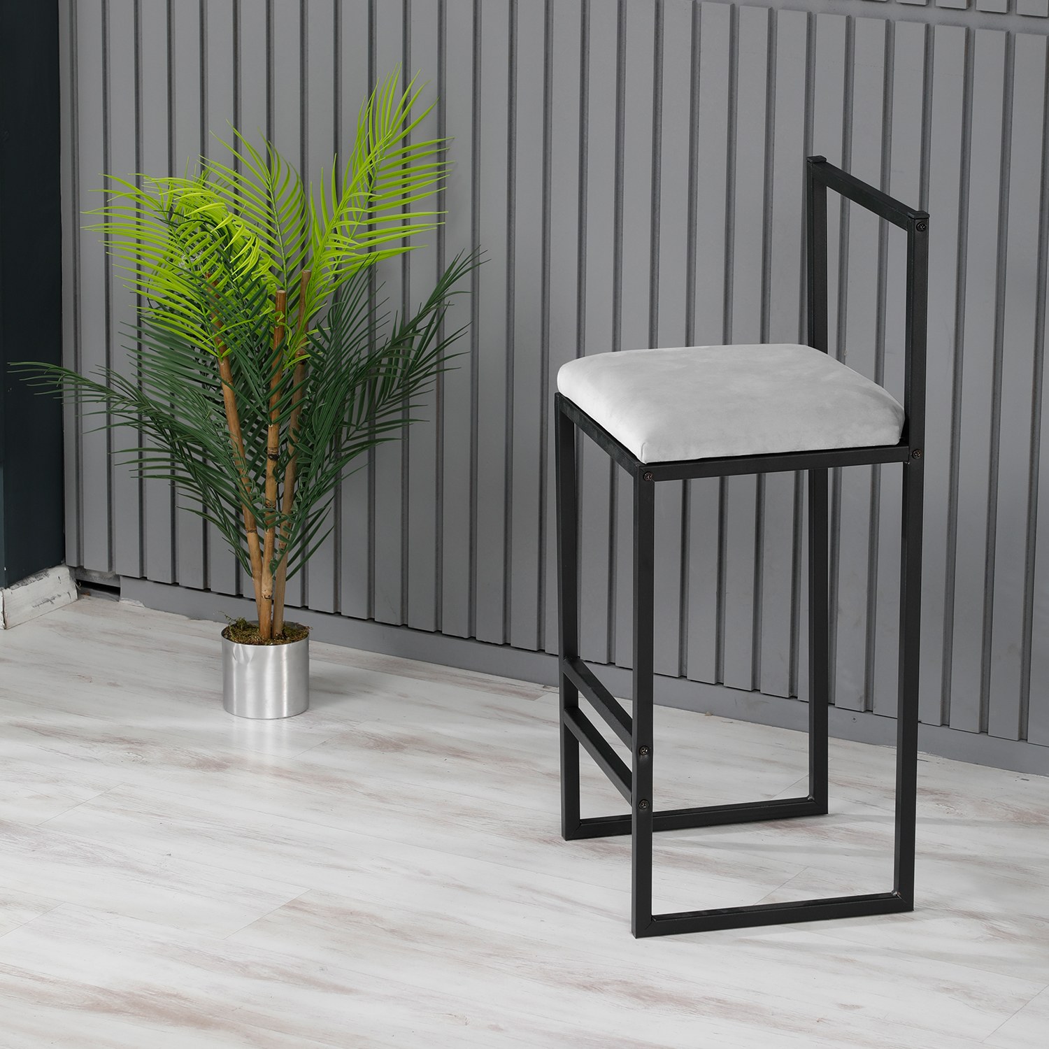 Nordic Bar Stool Metal Cream