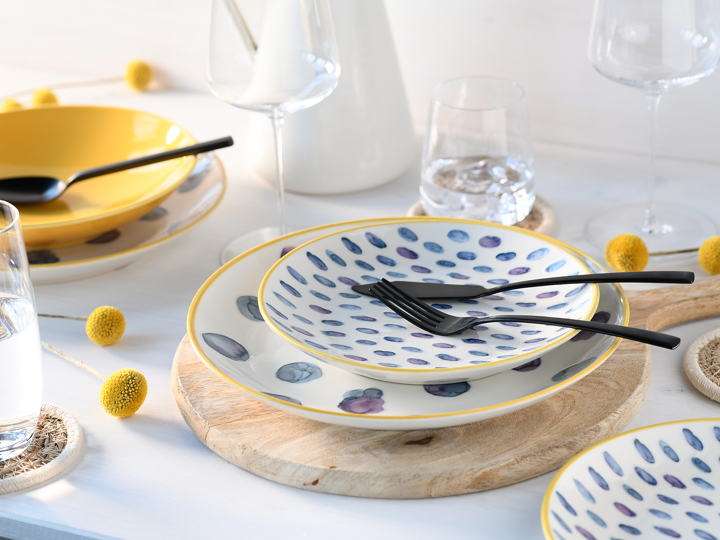 Maisie Dinner Set 12-Piece Stoneware