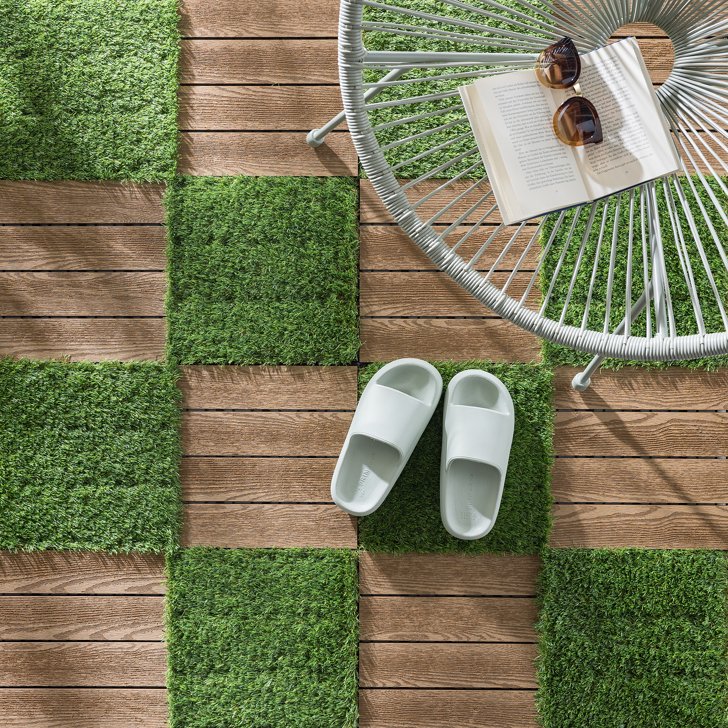Set of 33 Artificial Grass Green