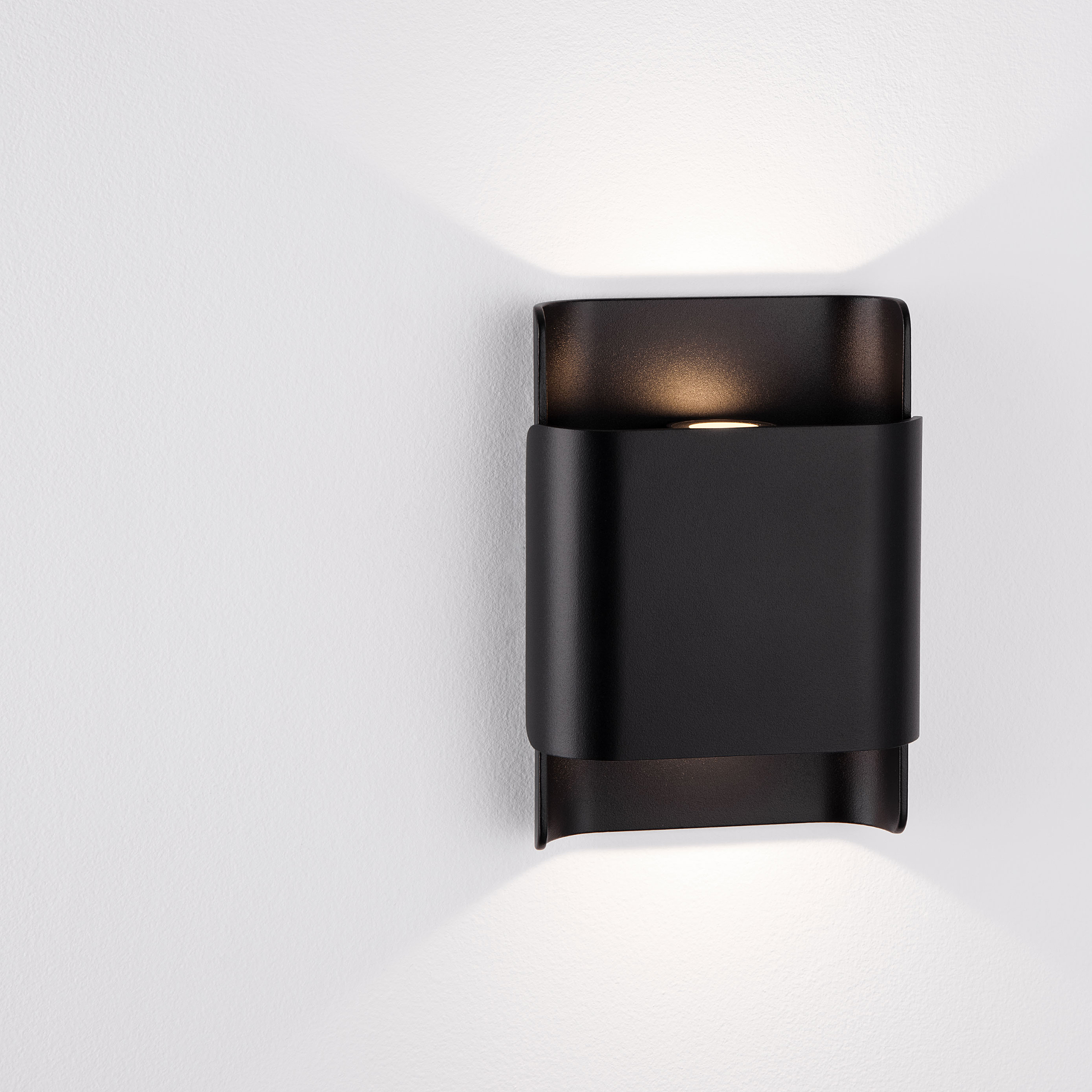 Polly LED Wall Light 2-Light Aluminum Black