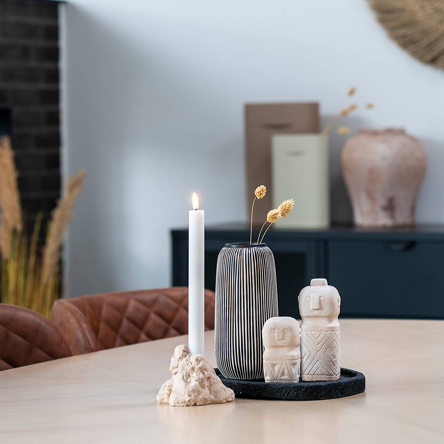 Ailili decorative figure type B cement beige