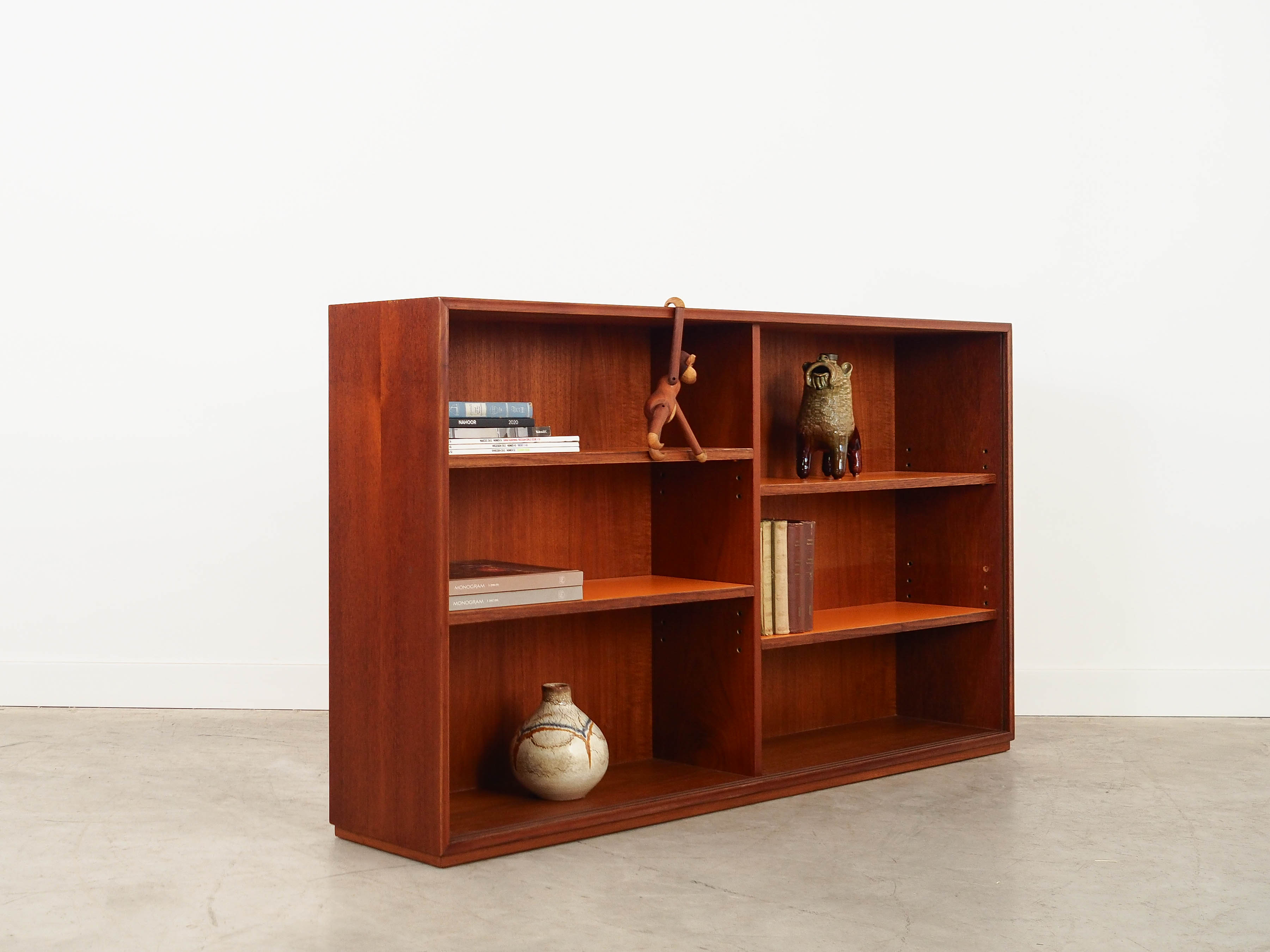 RT Furniture Bookshelf Teak Veneer 1970s