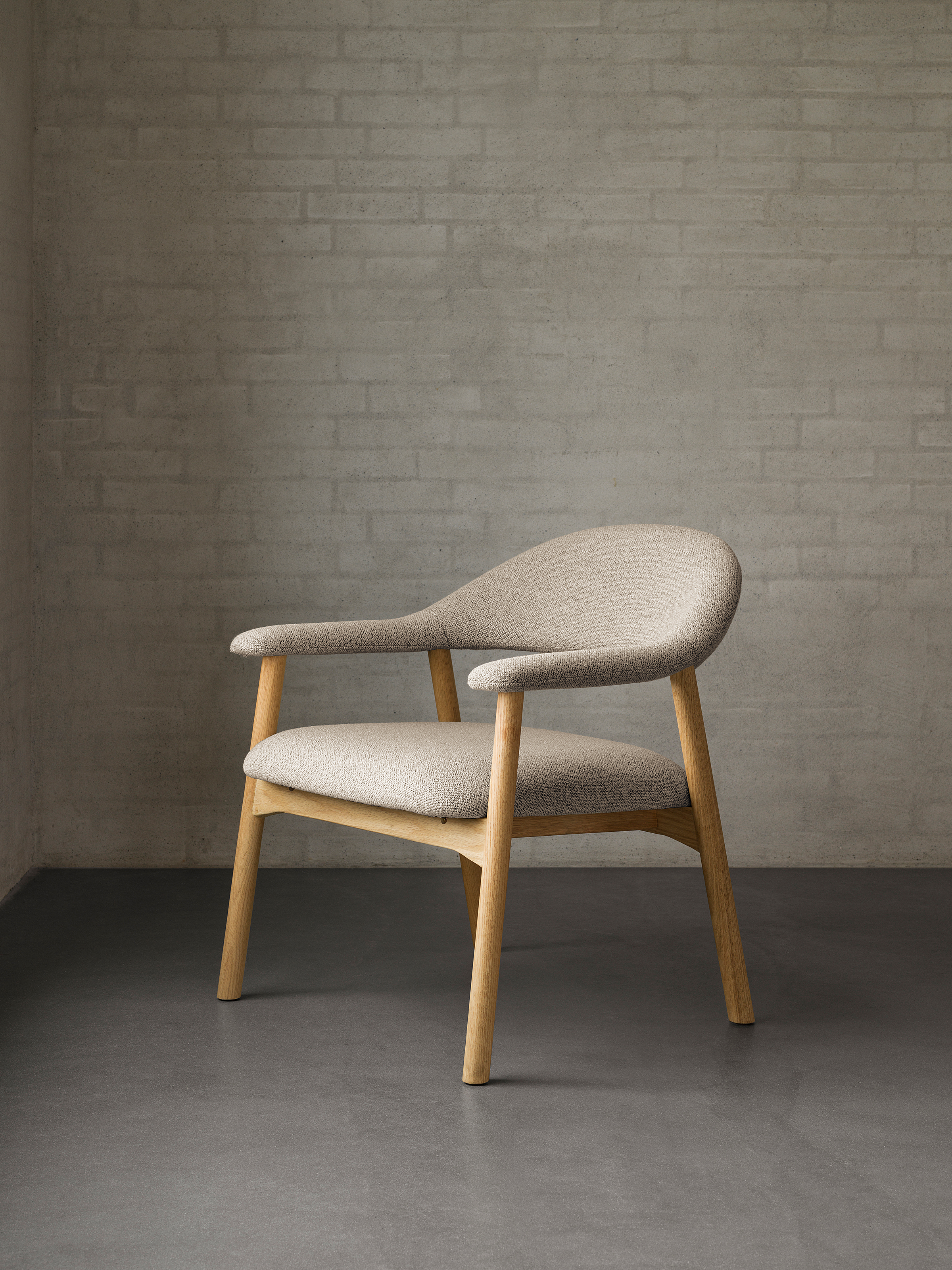 Mesita Lounge Chair Beige Bouclé Oak