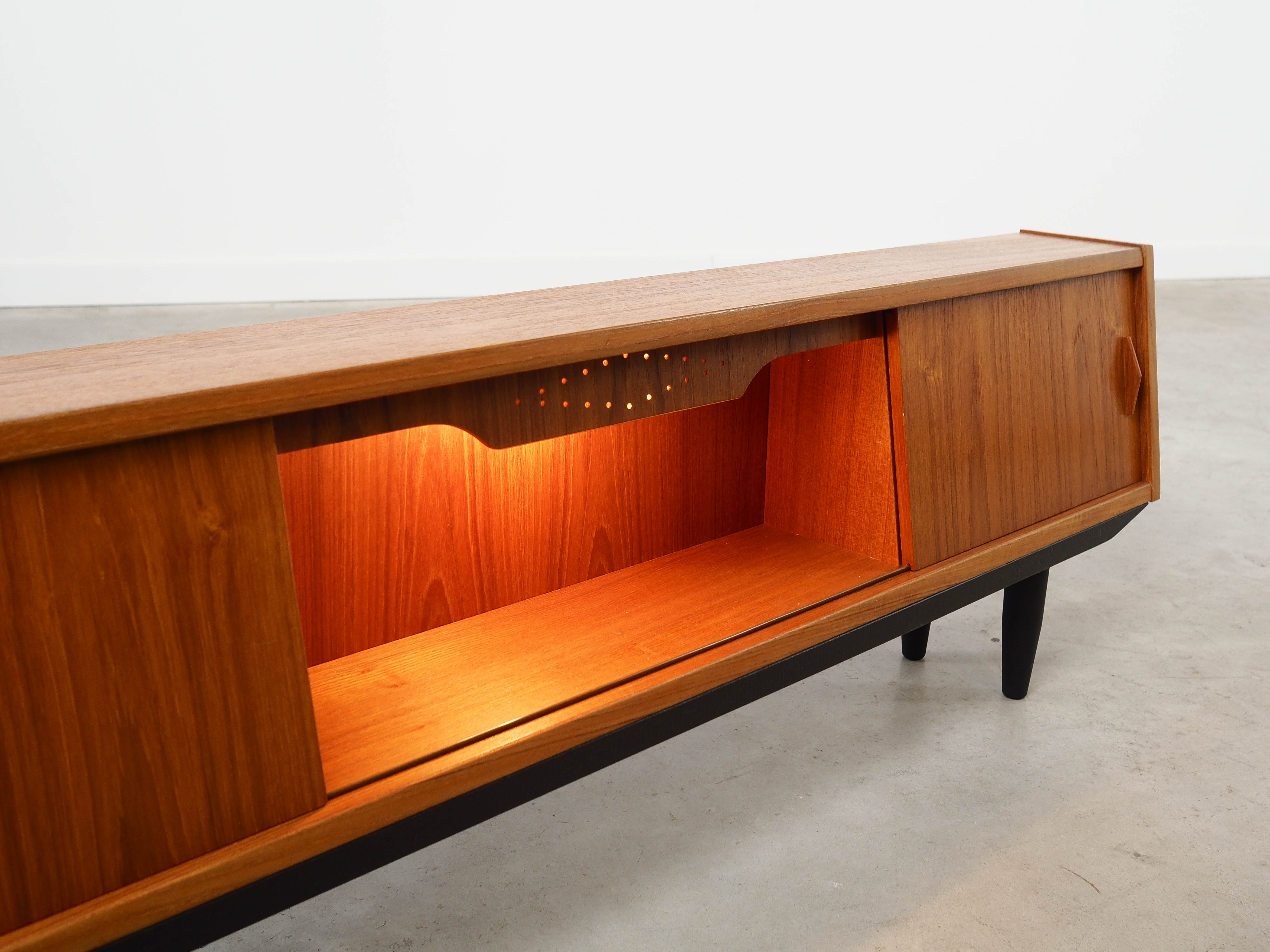 Vintage Teak-Schrank Braun 1970 Jahre