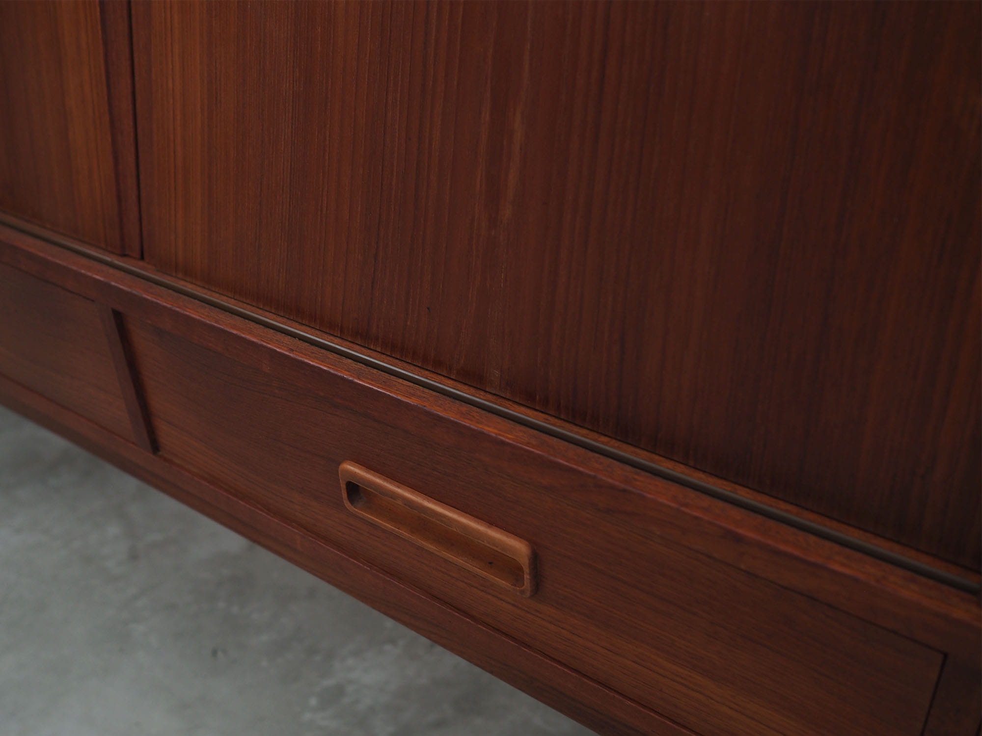 Highboard vintage in legno di teak marrone, anni '60
