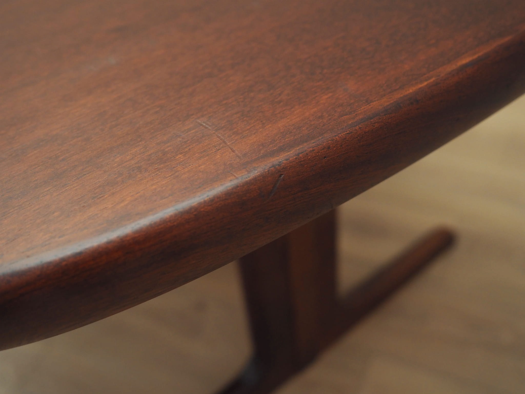 Mahogany Tisch 1990 Jare