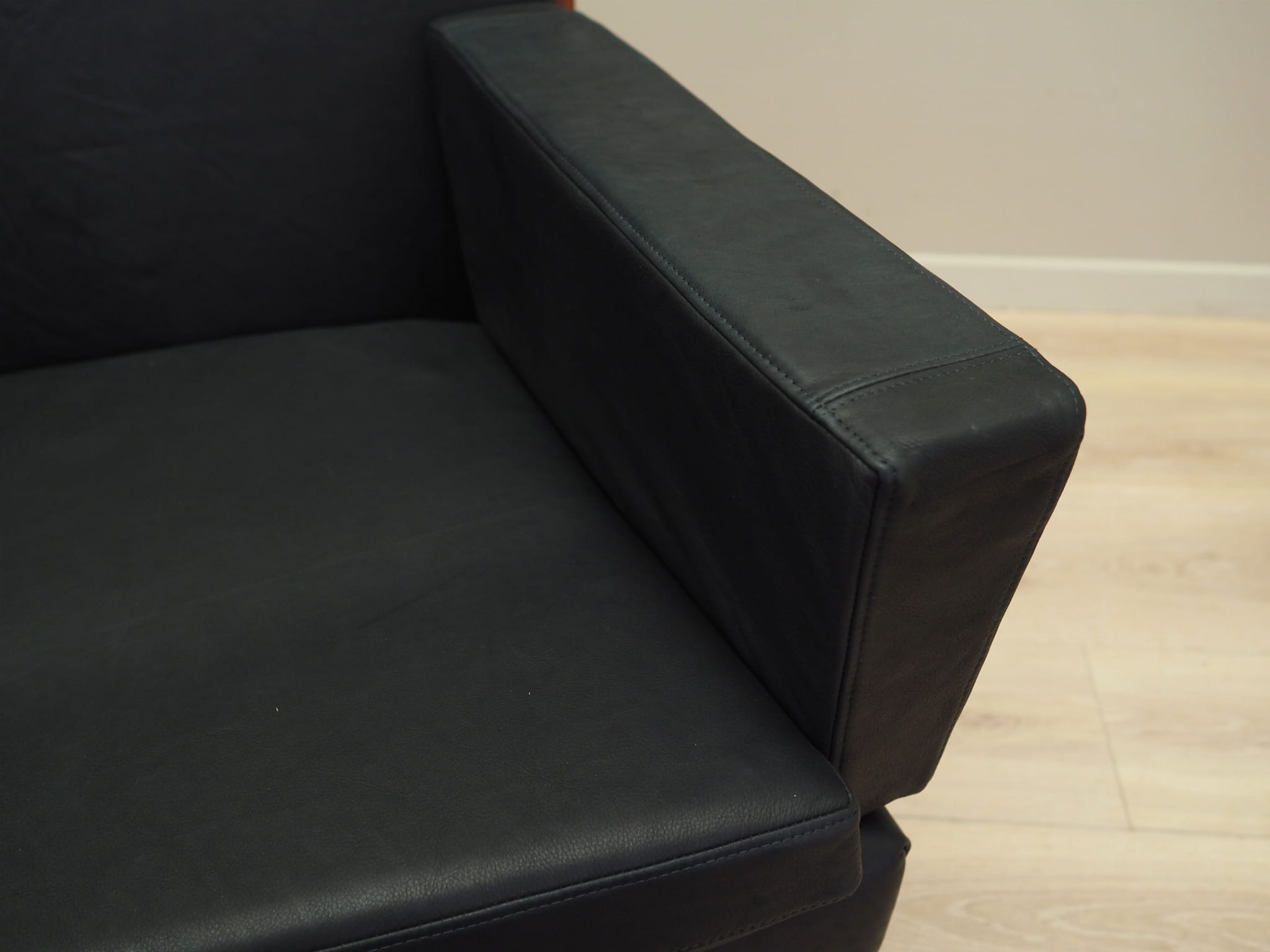 Poltrona da ufficio vintage pelle legno nero anni '70