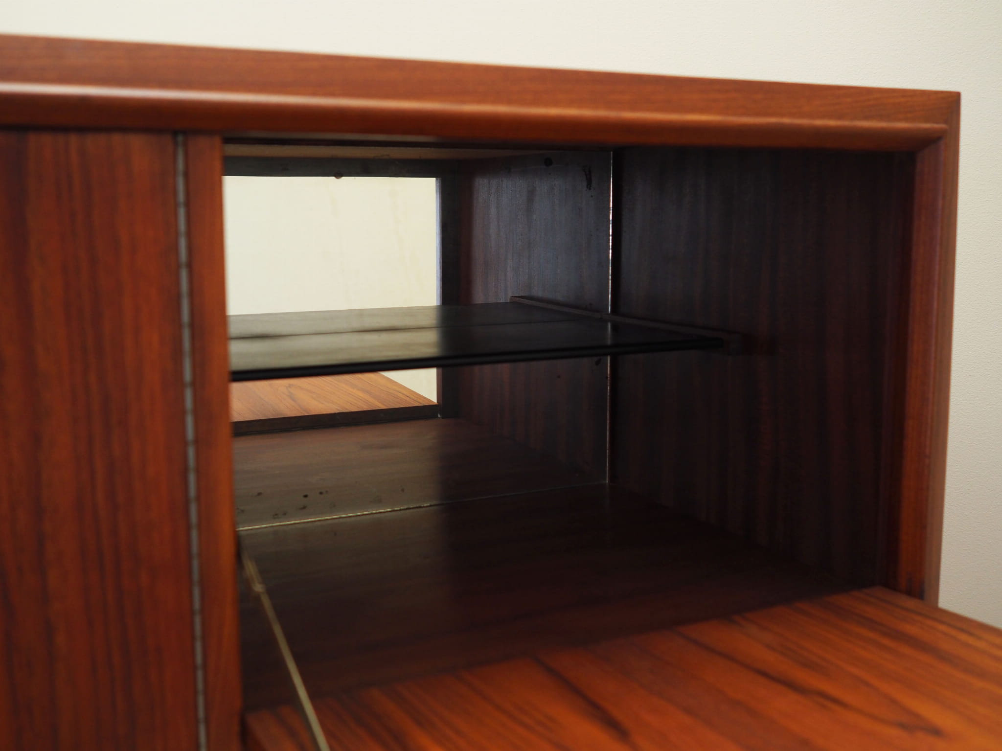 Vintage Highboard Teakholz Braun 1960er Jahre
