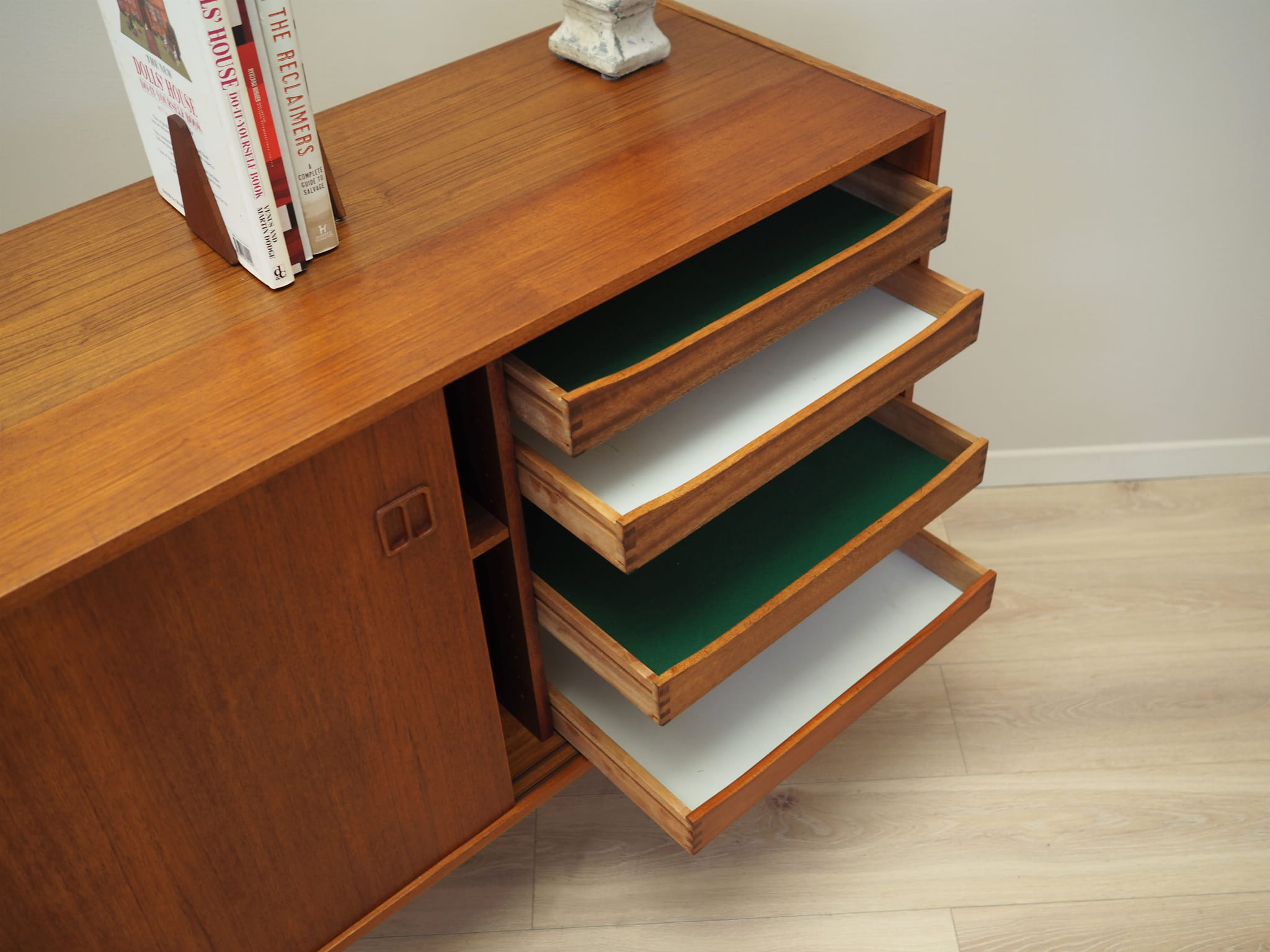 Vintage Sideboard Teakholz Braun 1970er Jahre