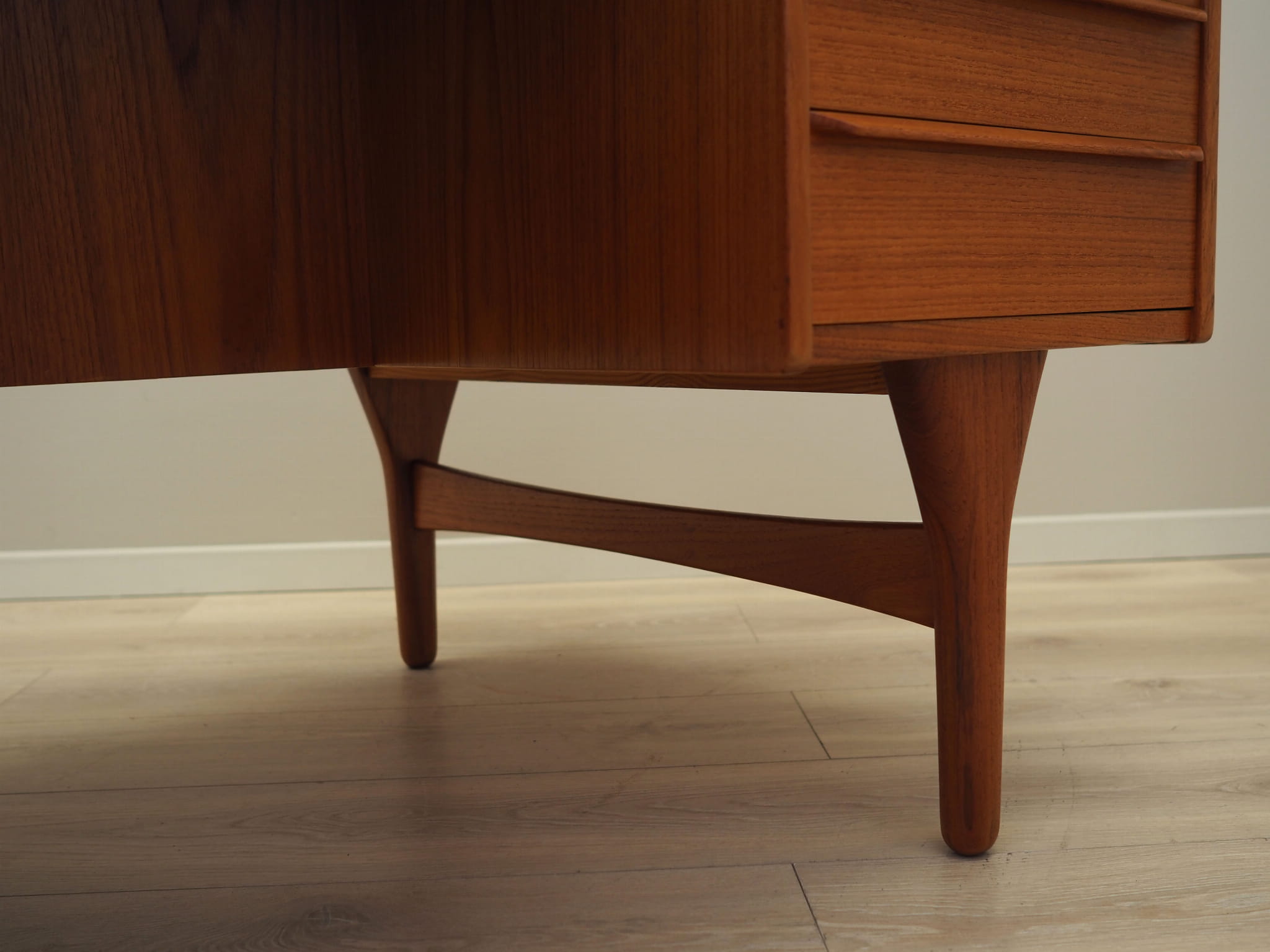 Vintage Schreibtisch Teakholz Braun 1960er Jahre