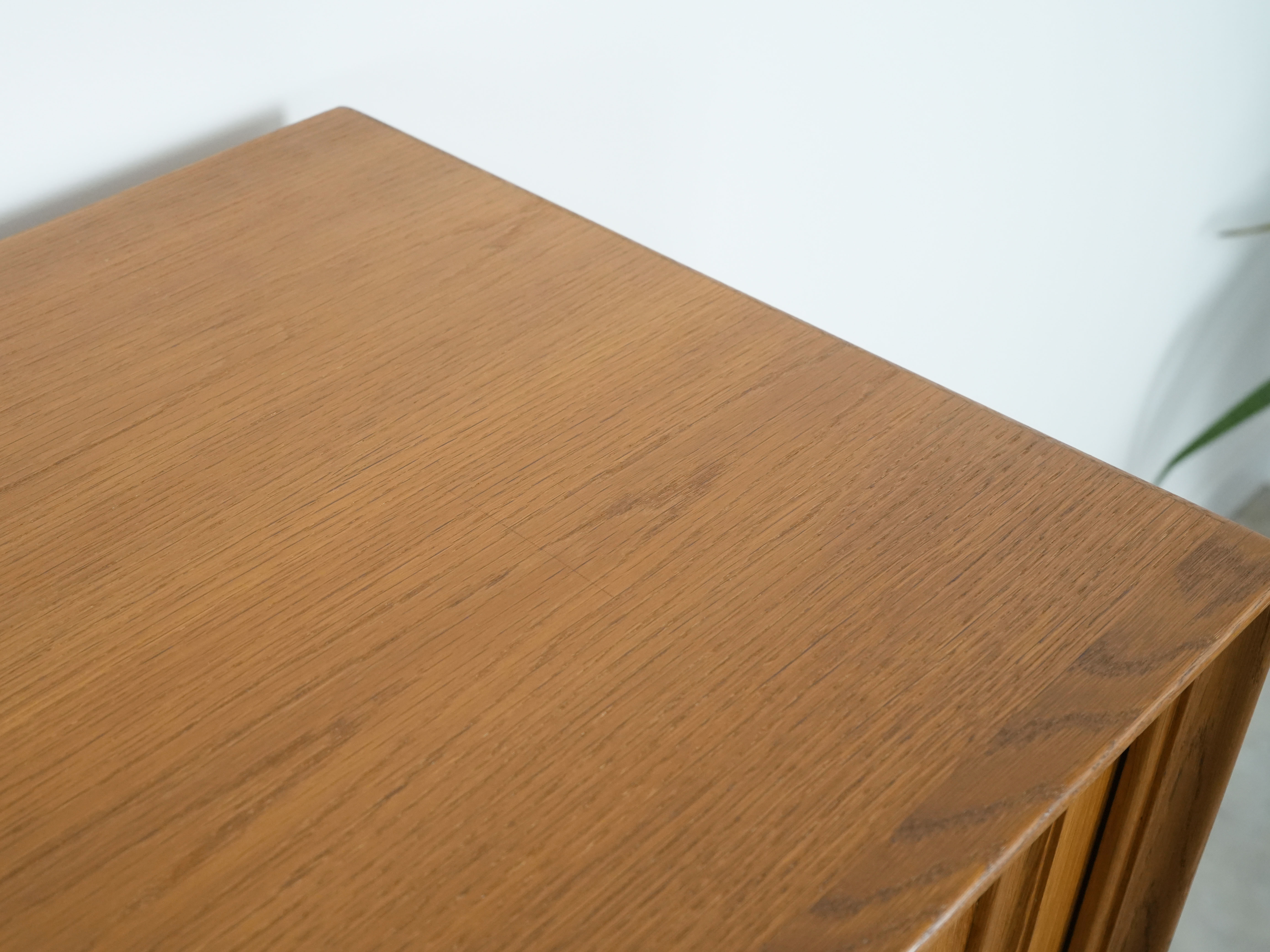 Highboard in rovere anni '60