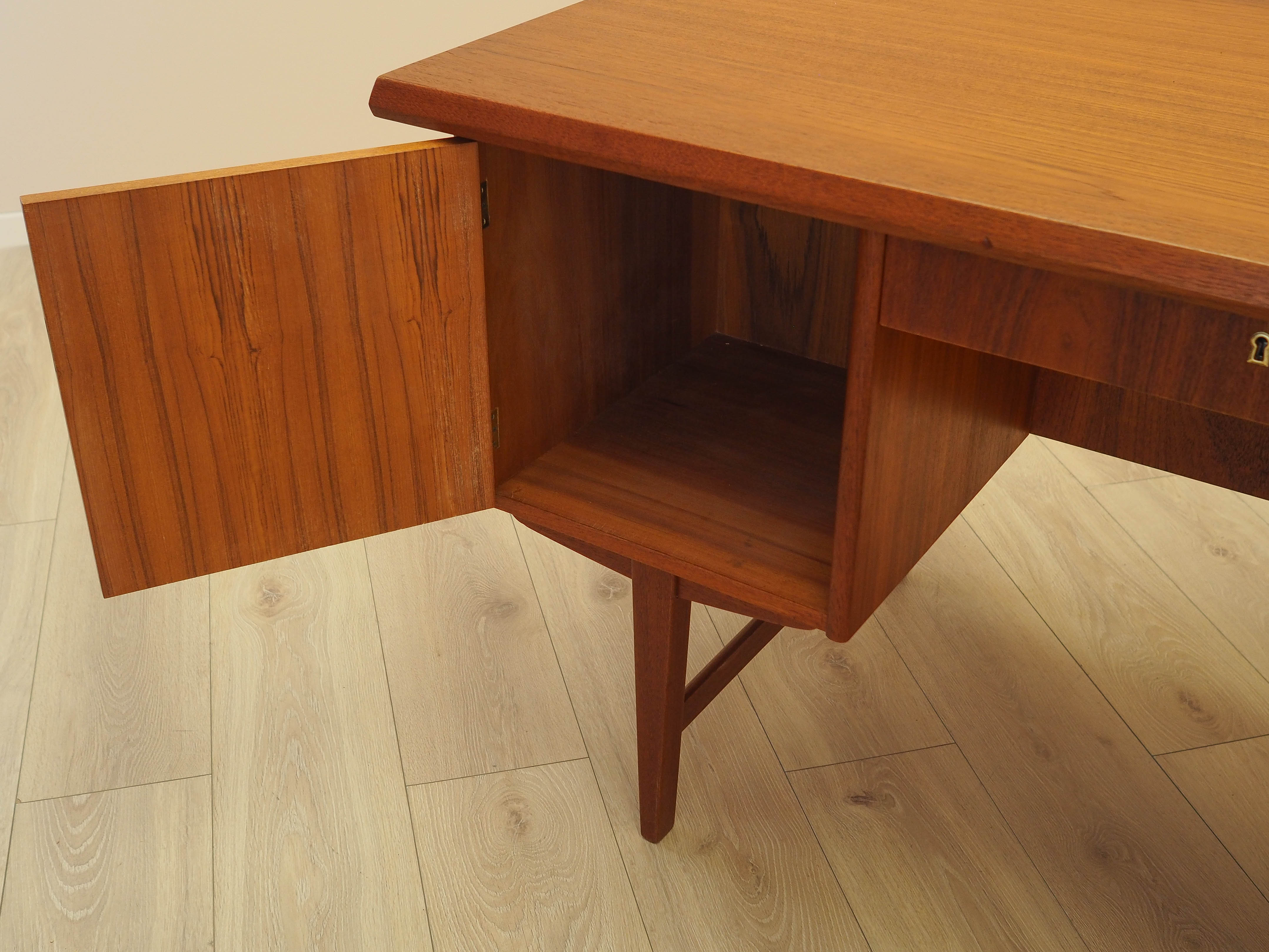 Teak-Schreibtisch 1970er Jahre 