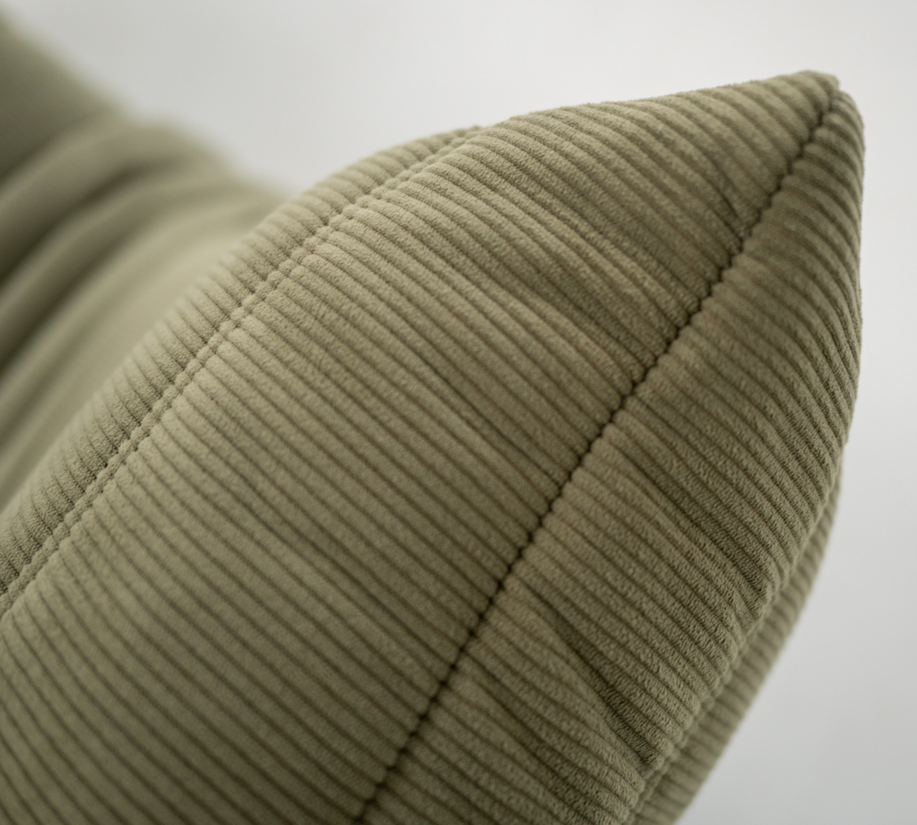 Togo Sessel und Ottoman Set Cord Salbeigrün
