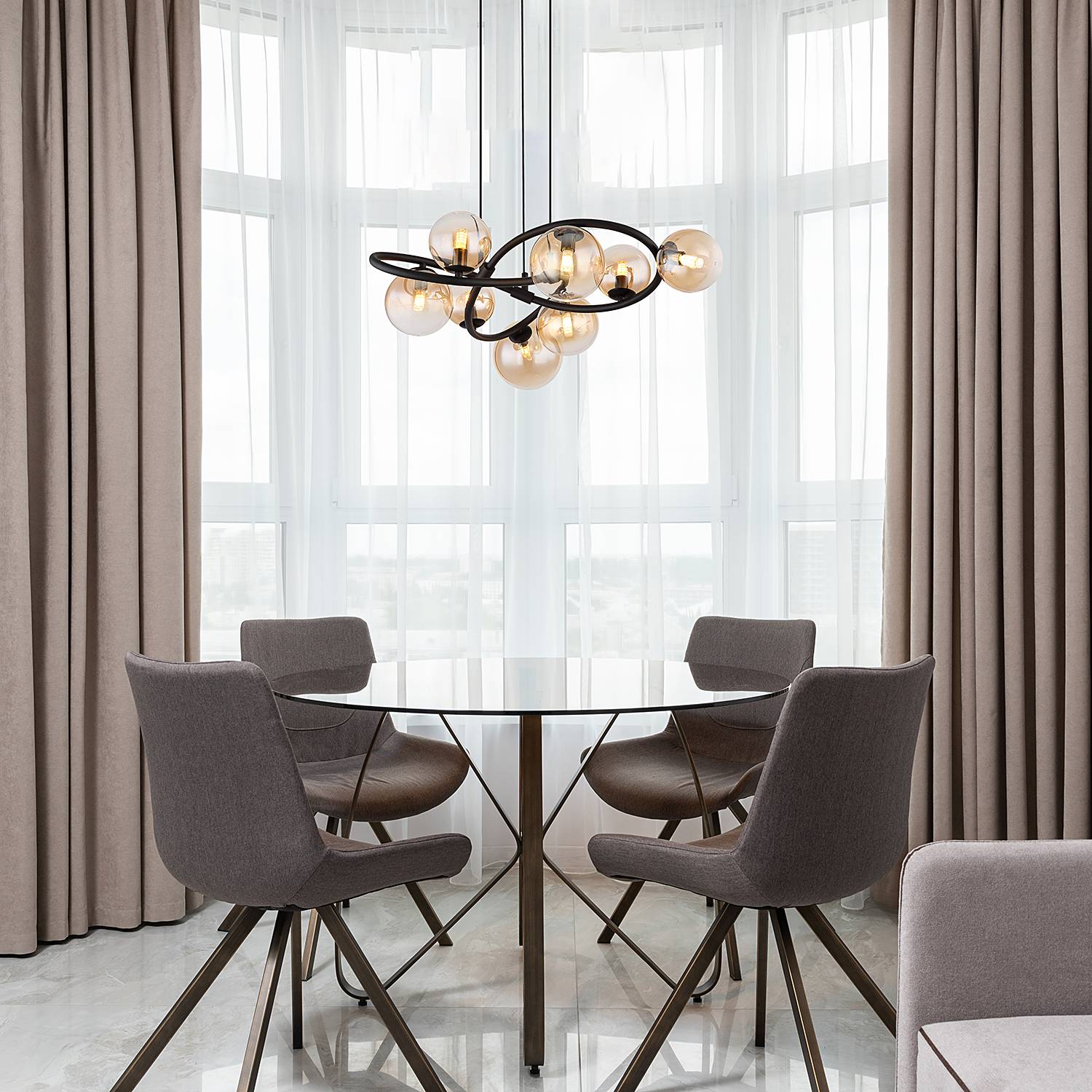 Tuberius LED-Pendelleuchte 8-flammig Farbglas Eisen