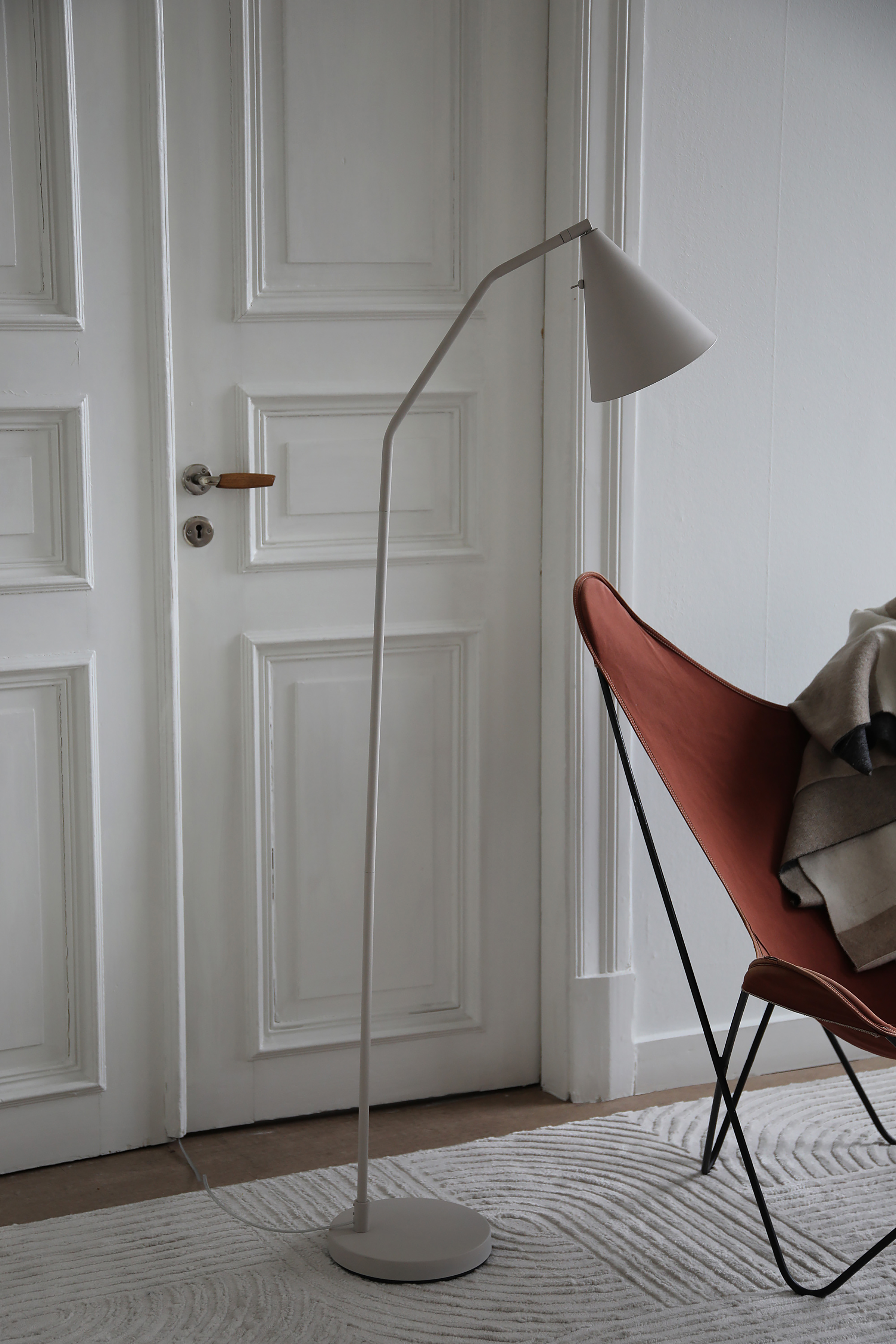 Stehleuchte Funil Beige