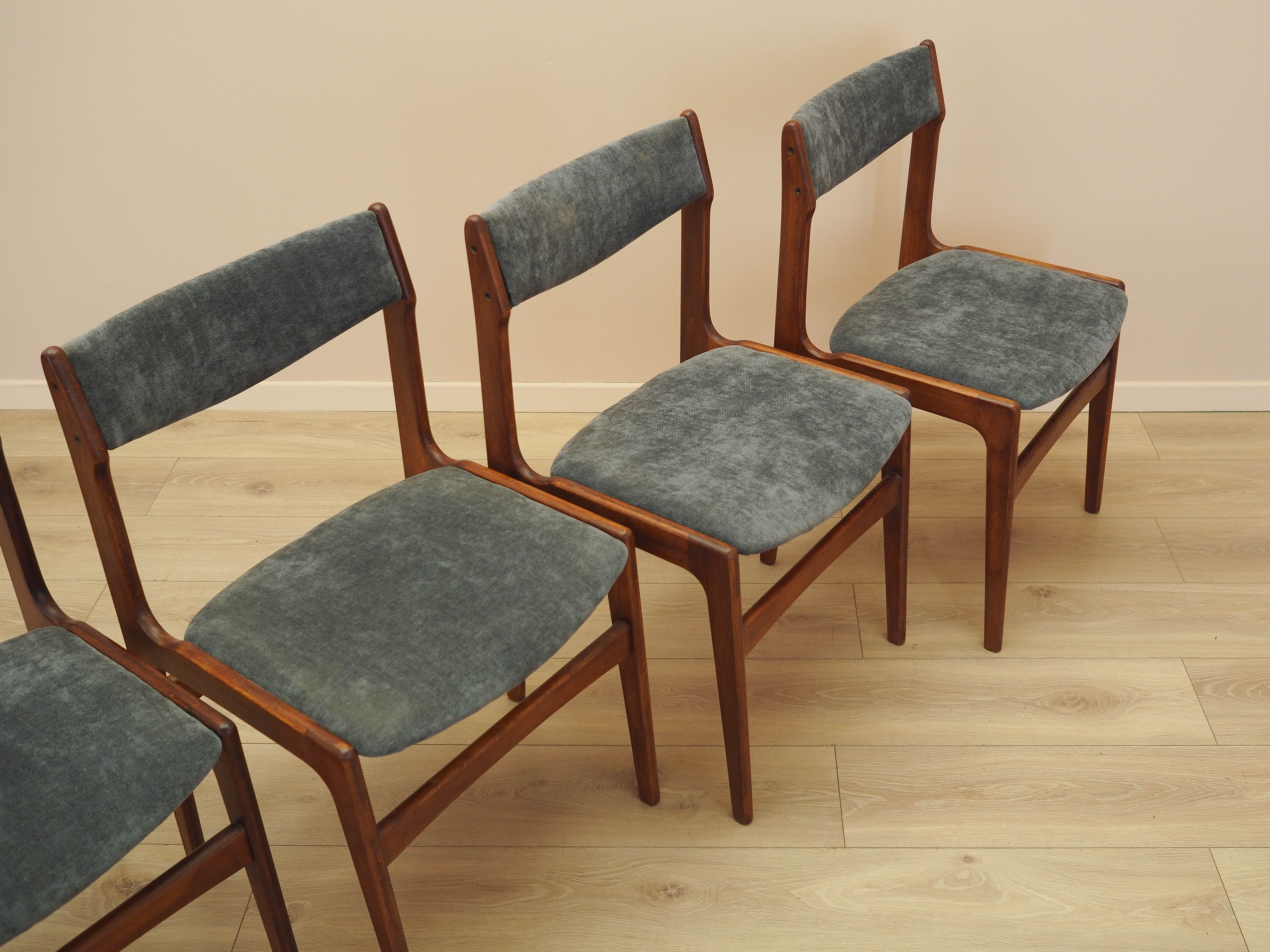 Vierteiliges Set Stühle aus Teakholz 1970er Jahre