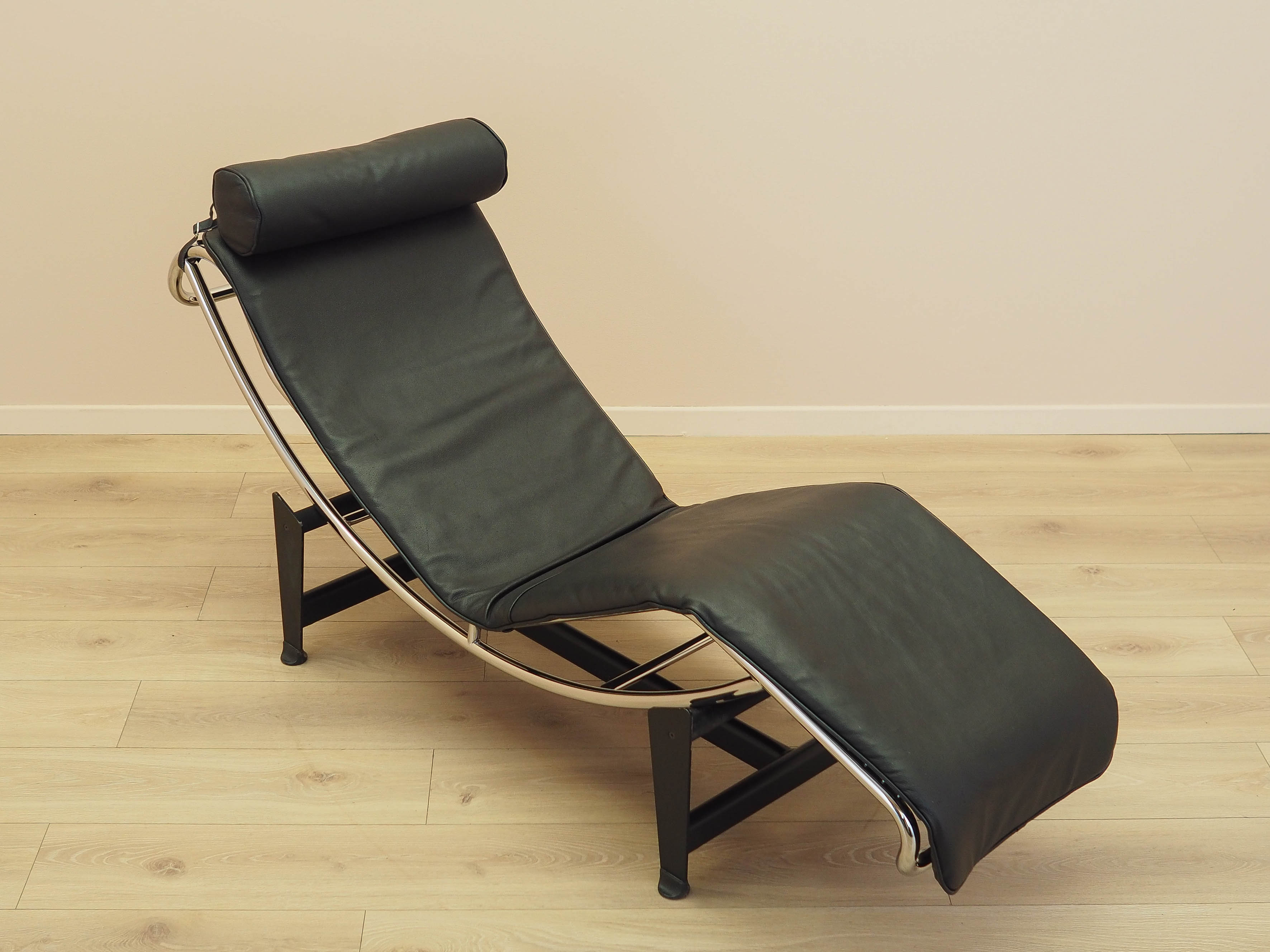 Leder-Chaiselongue im LC4-Stil 1980er Jahre
