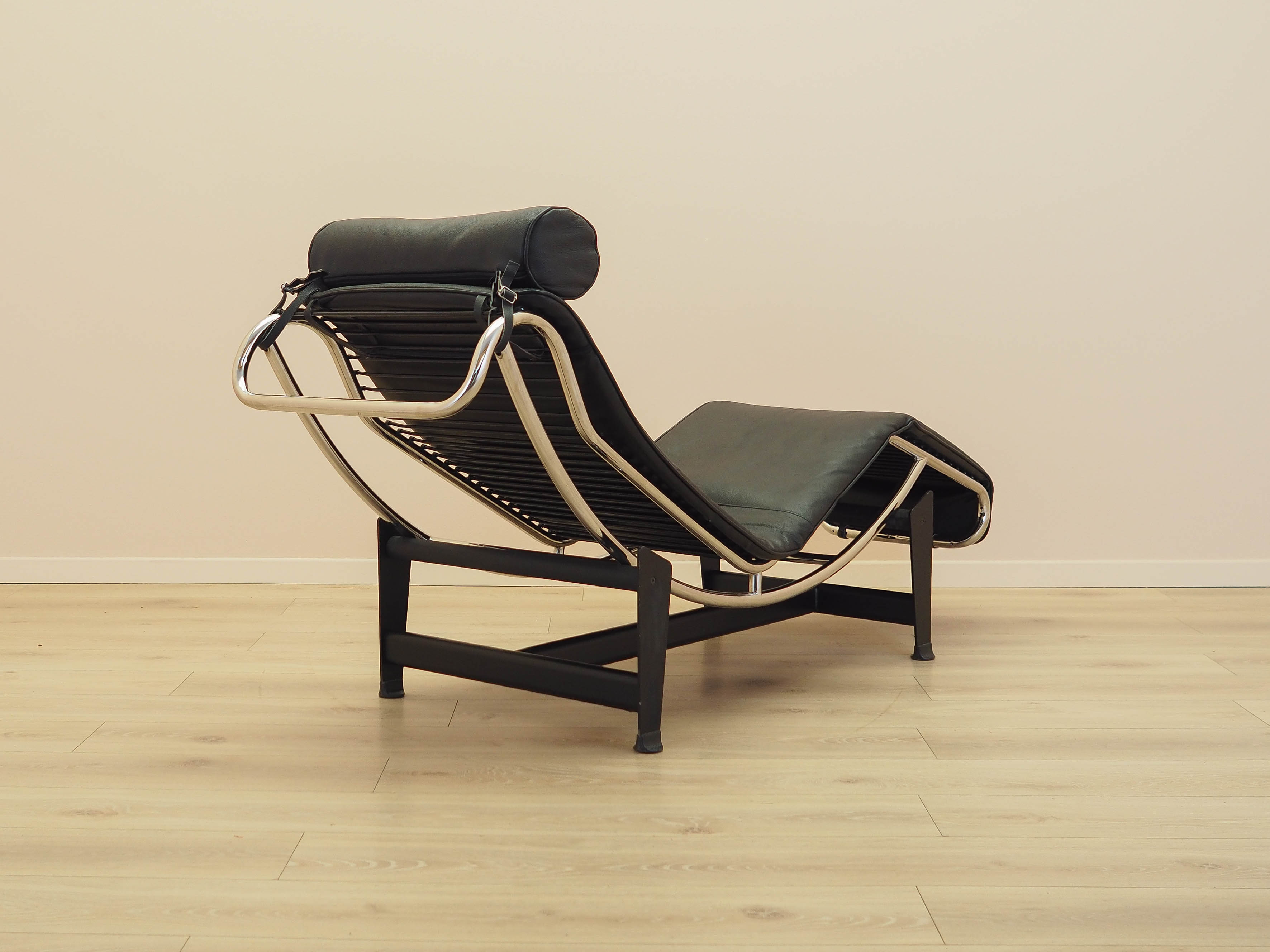 Leder-Chaiselongue im LC4-Stil 1980er Jahre