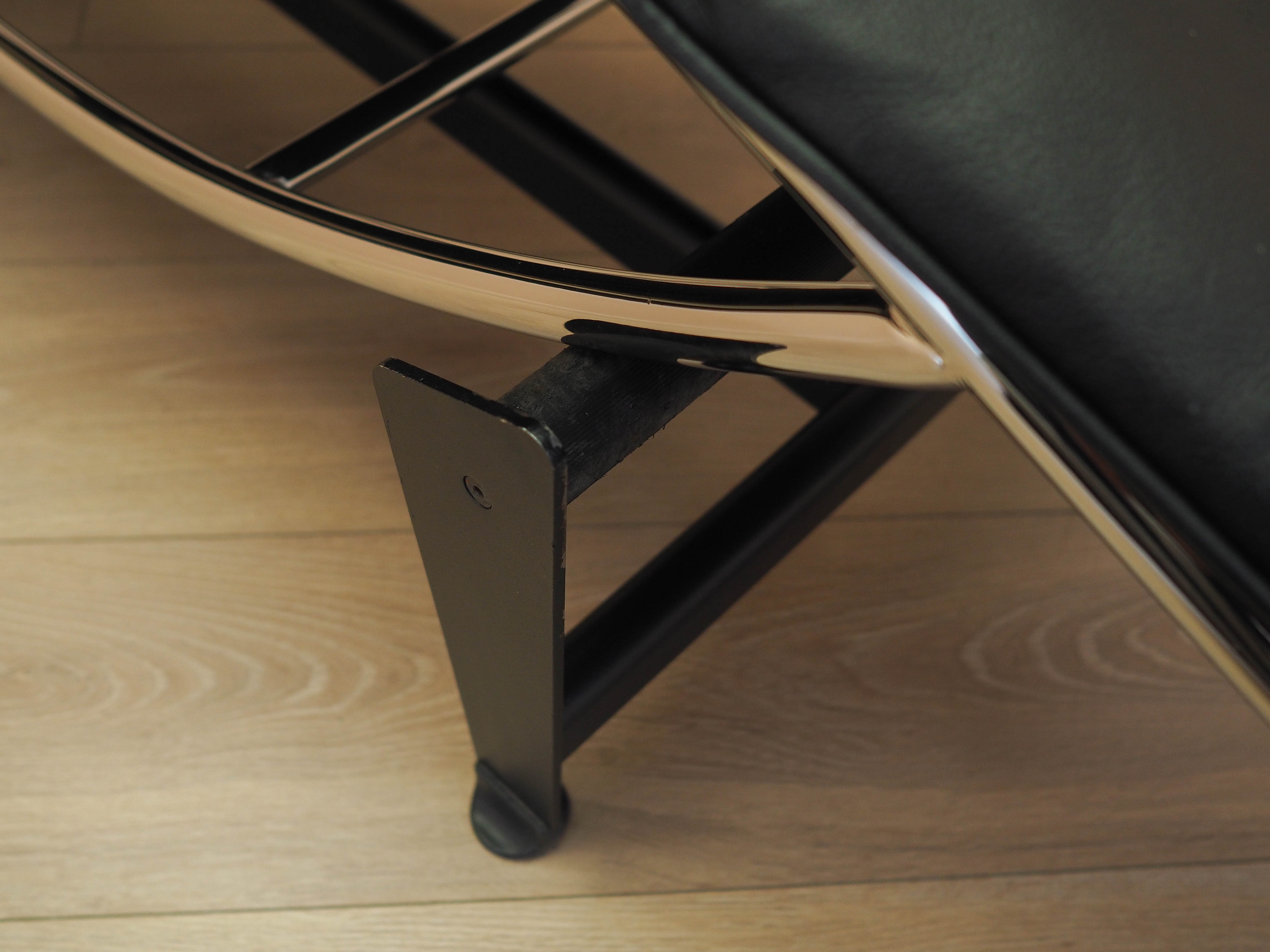 Leder-Chaiselongue im LC4-Stil 1980er Jahre