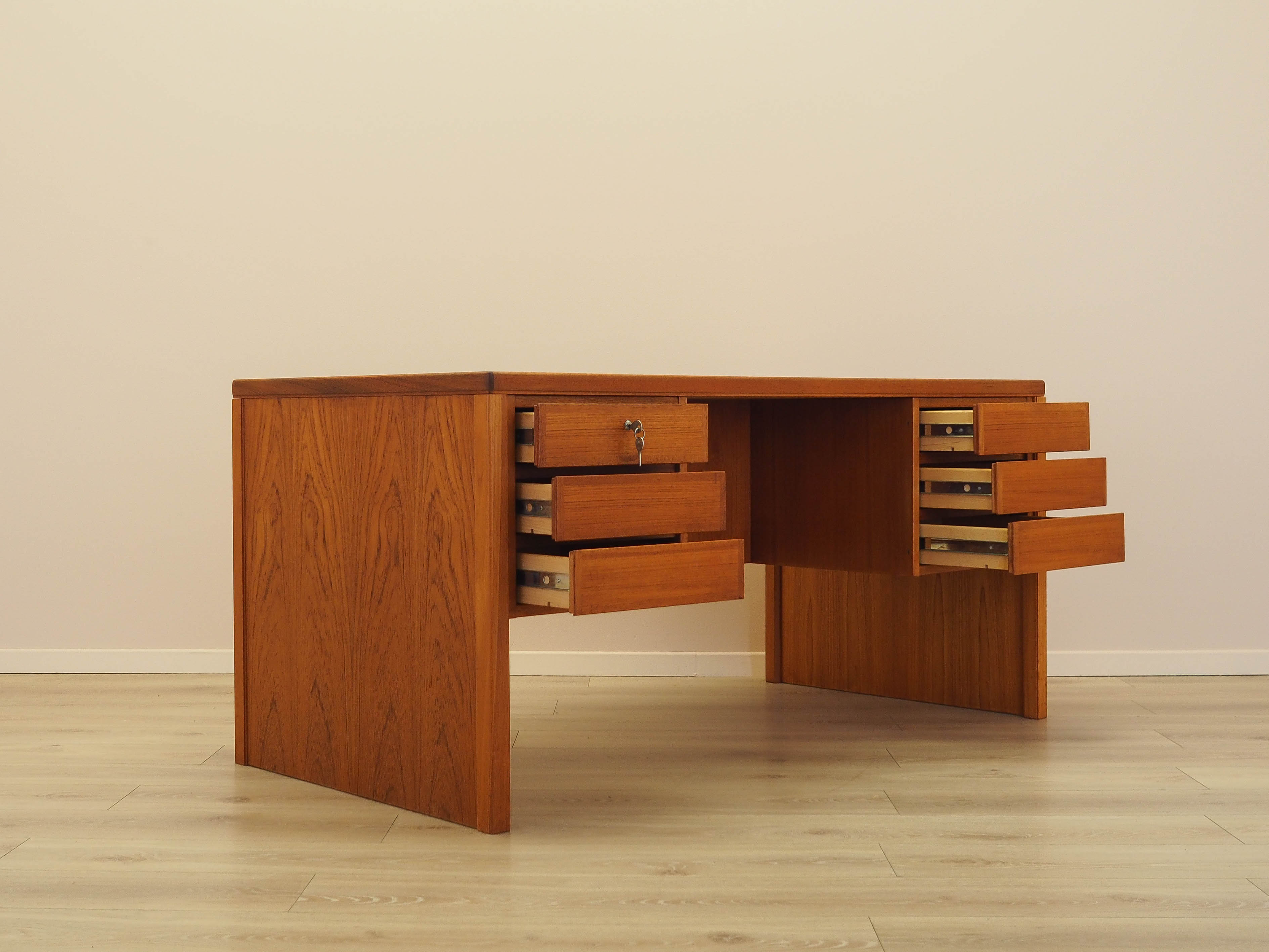 Schreibtisch aus Teak 1970er Jahre