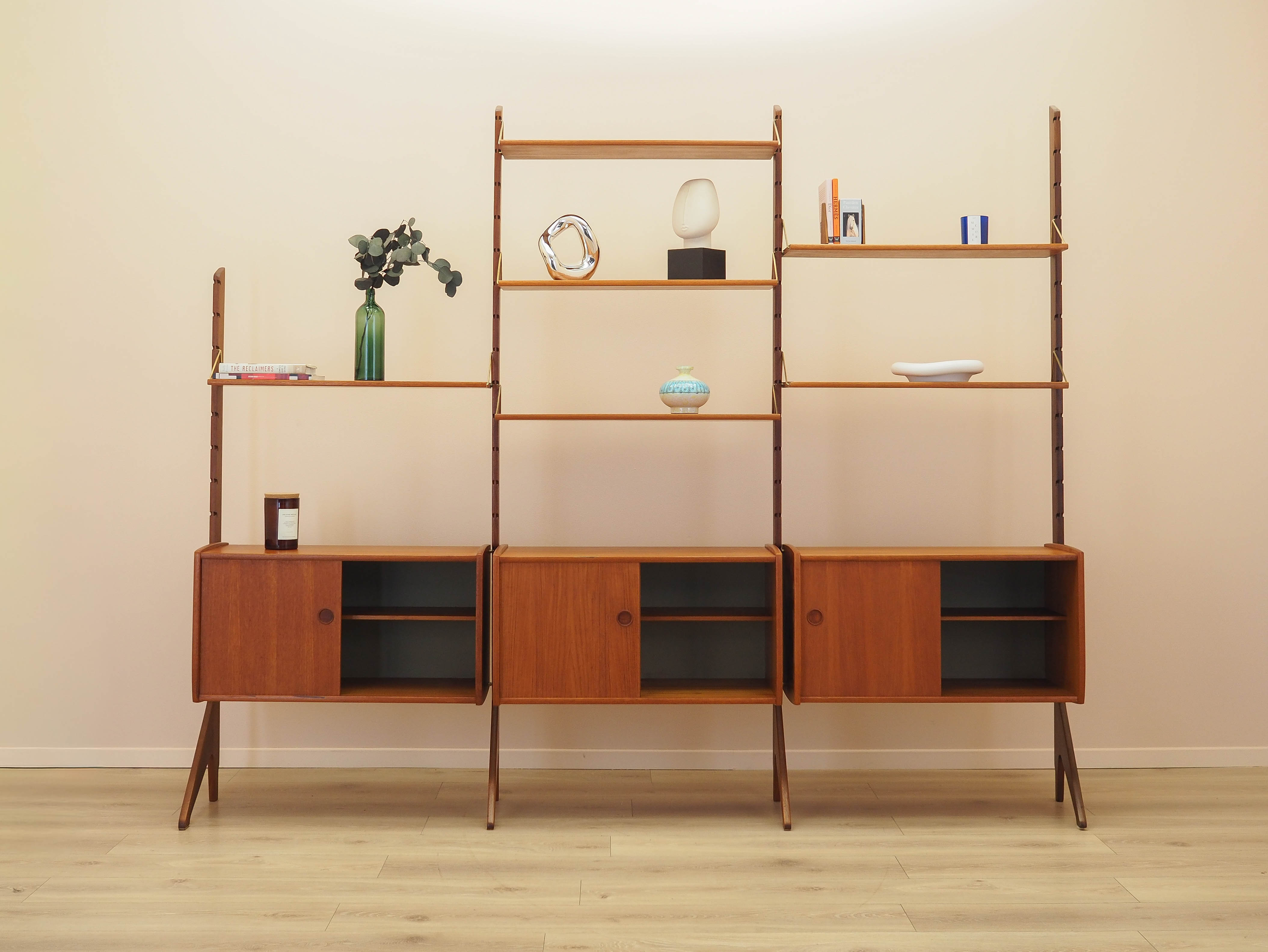 Modular teak shelving system 1960s