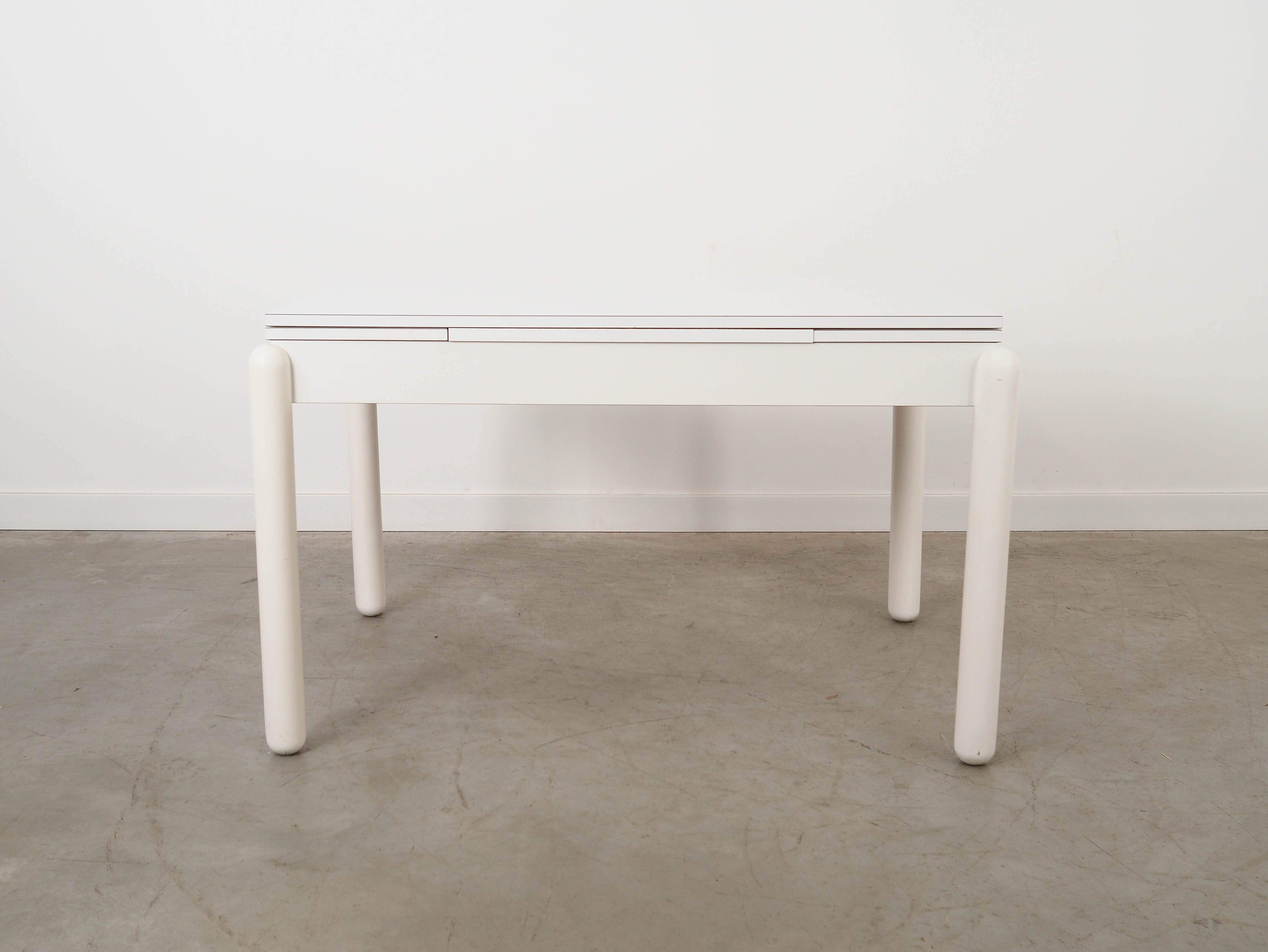Extendable wooden table 1980s 179.5 x 85 cm