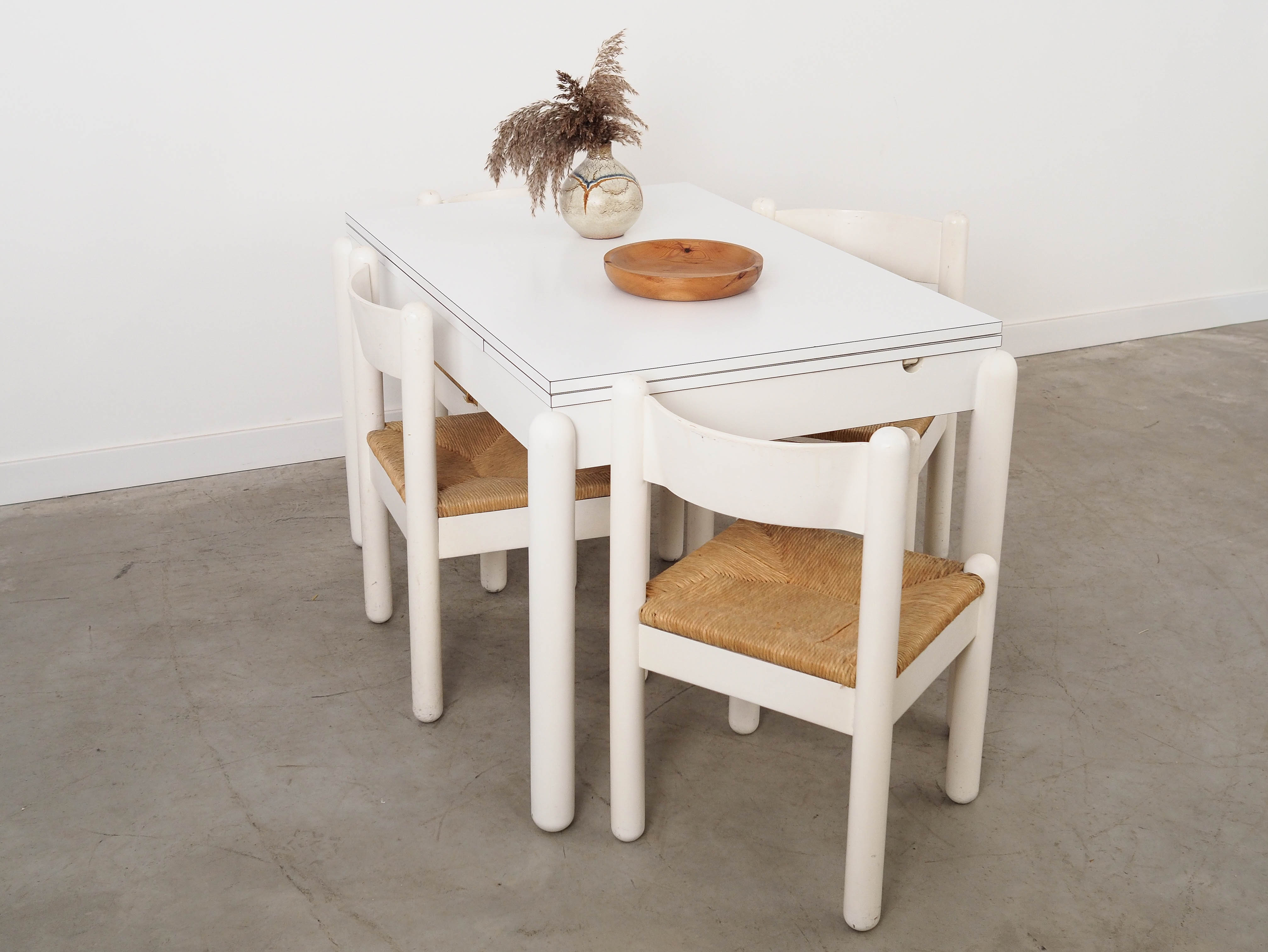 Extendable wooden table 1980s 179.5 x 85 cm