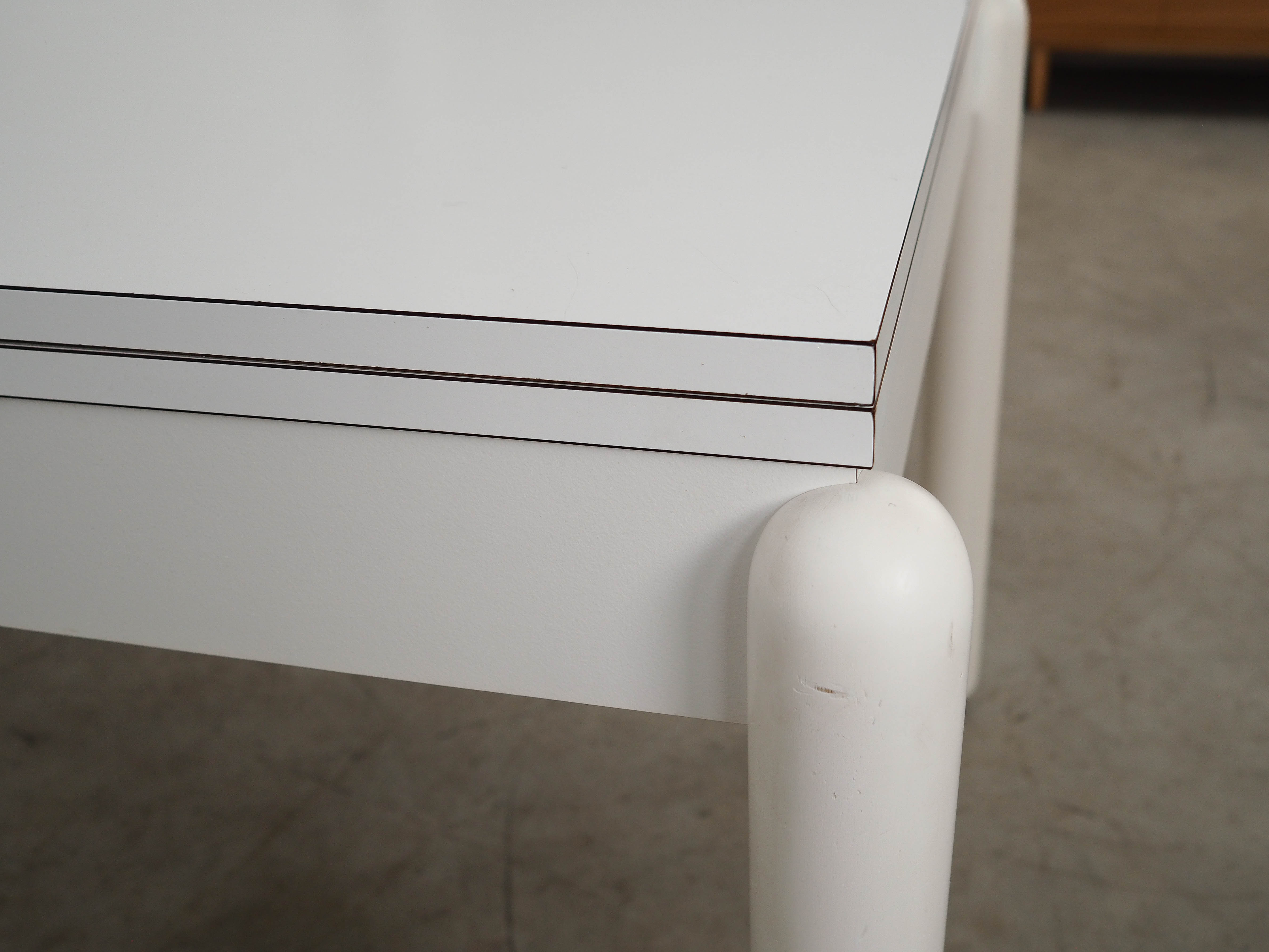 Extendable wooden table 1980s 179.5 x 85 cm