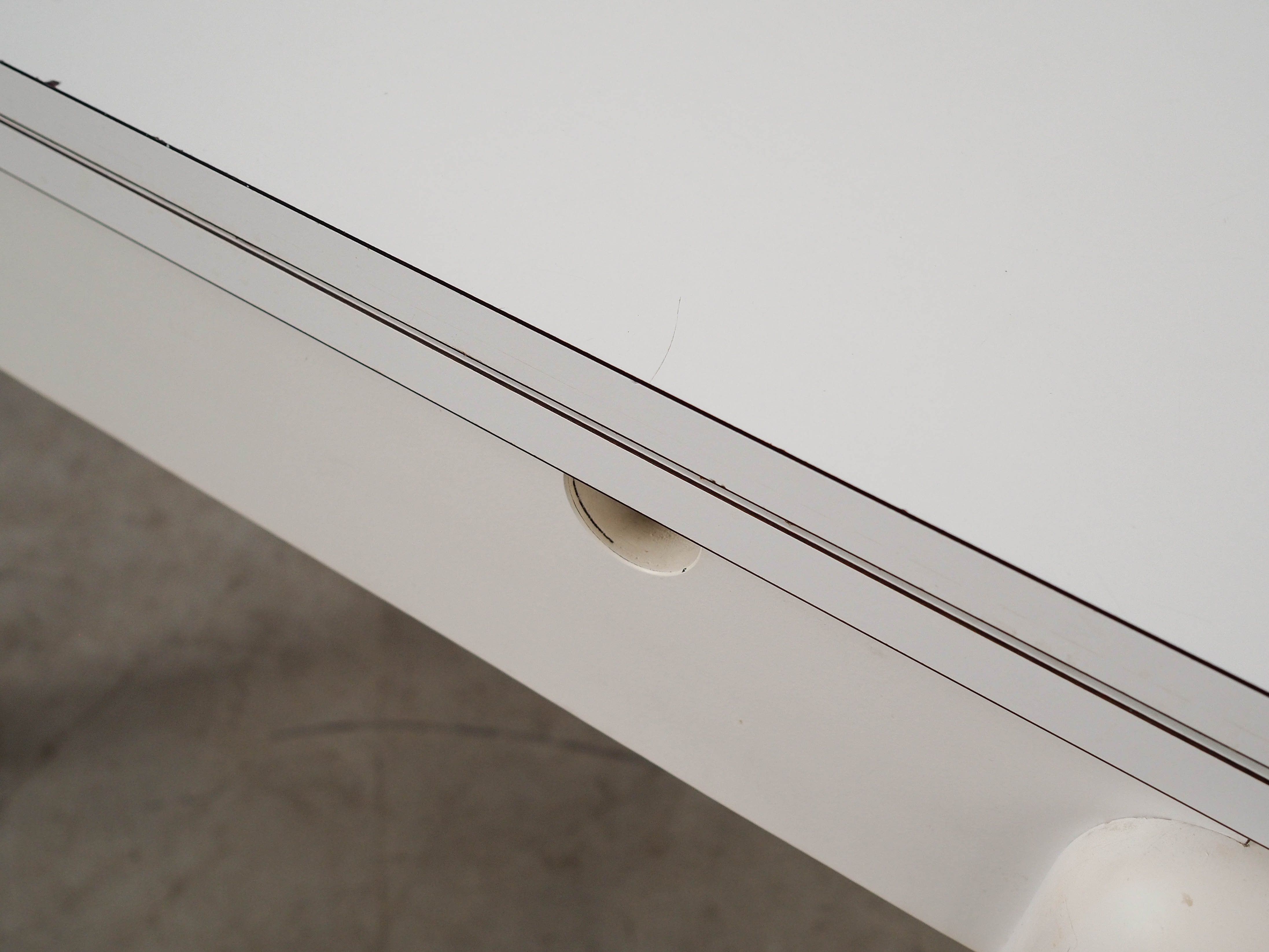 Extendable wooden table 1980s 179.5 x 85 cm