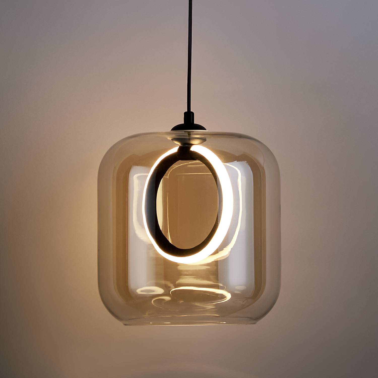 Pendelleuchte UPPER EASTSIDE Rauchglas / Eisen