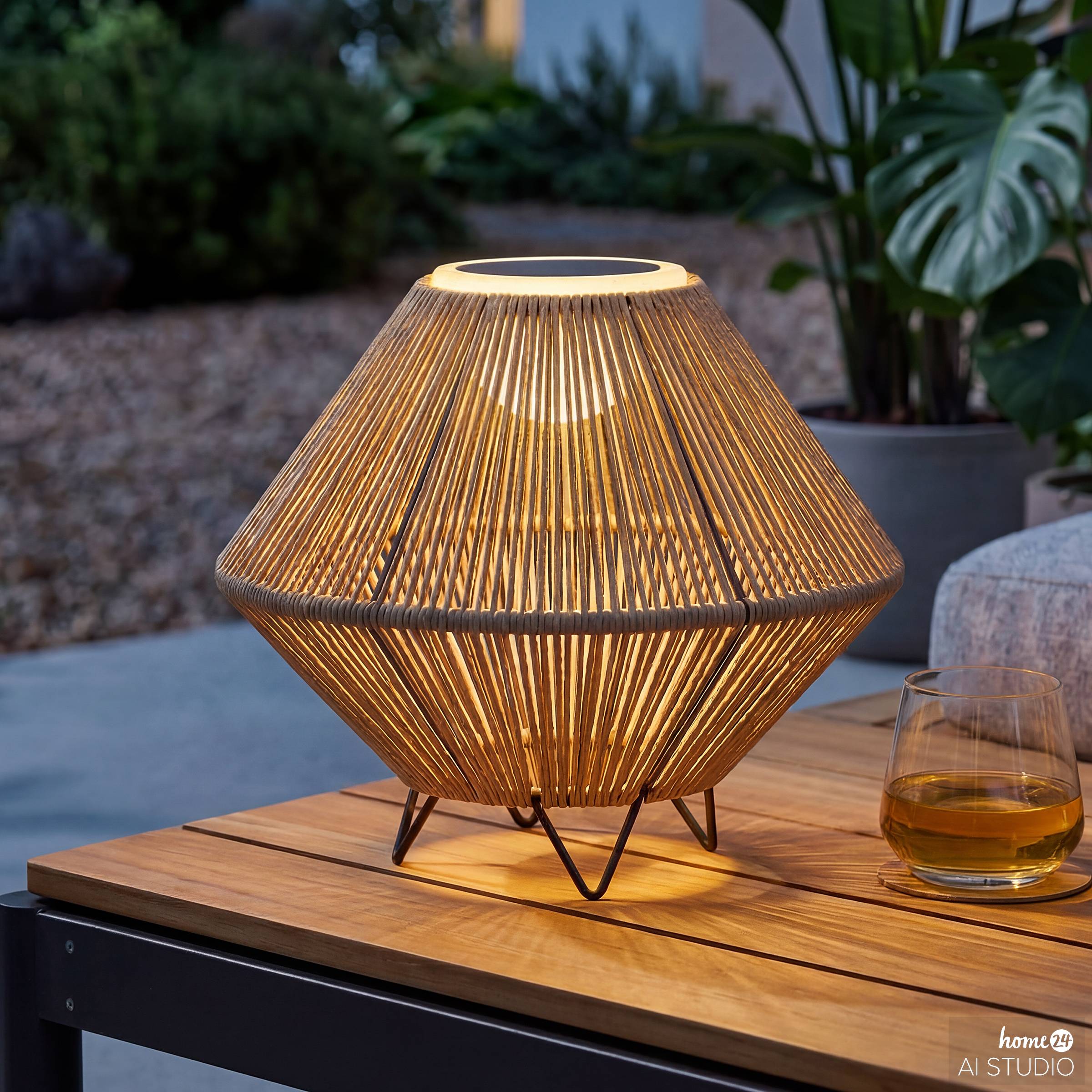 WIENIE Solar Außentischleuchte Polyrattan Braun