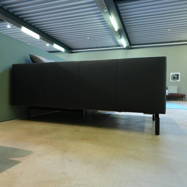 Muud C21 Leder Sofaecke Schwarz Matt Pulverbeschichtet