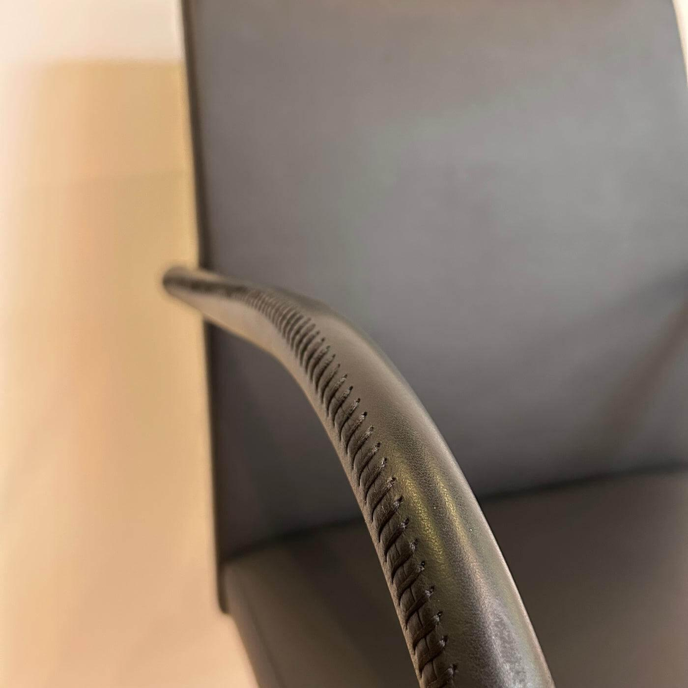 Walter Knoll Freischwinger George 1572 Black Leather Round
