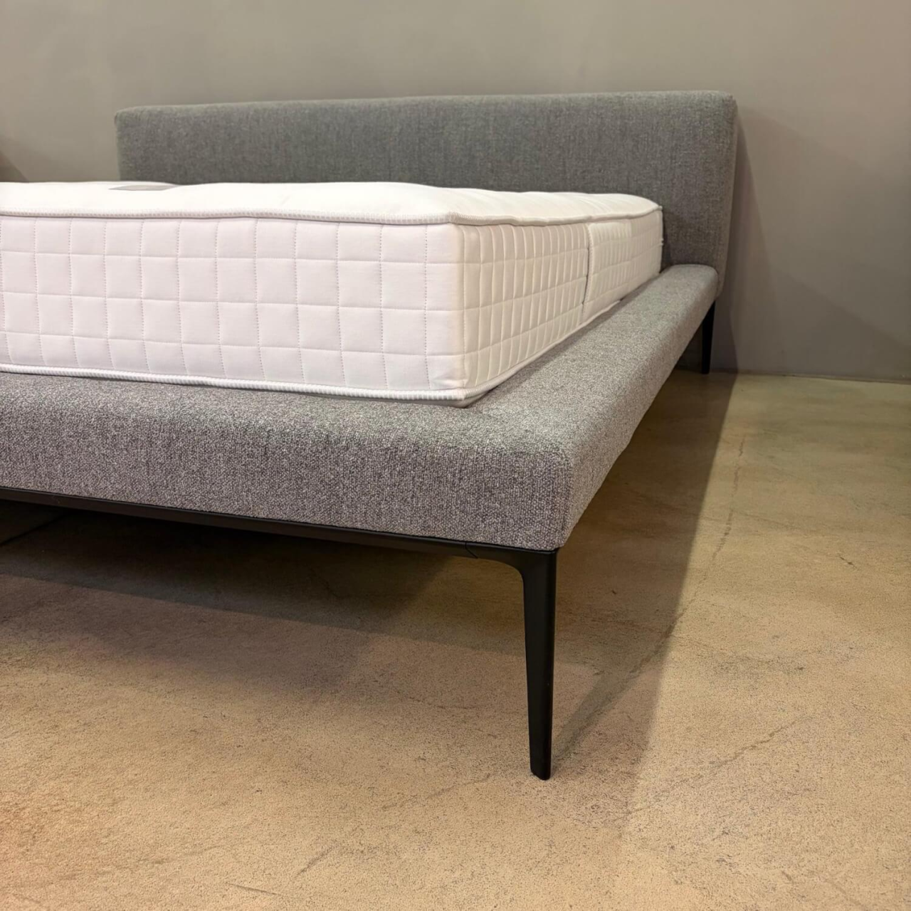 Walter Knoll Polsterbett Jaan 785-180 Stoff Nuvola Tin Grau