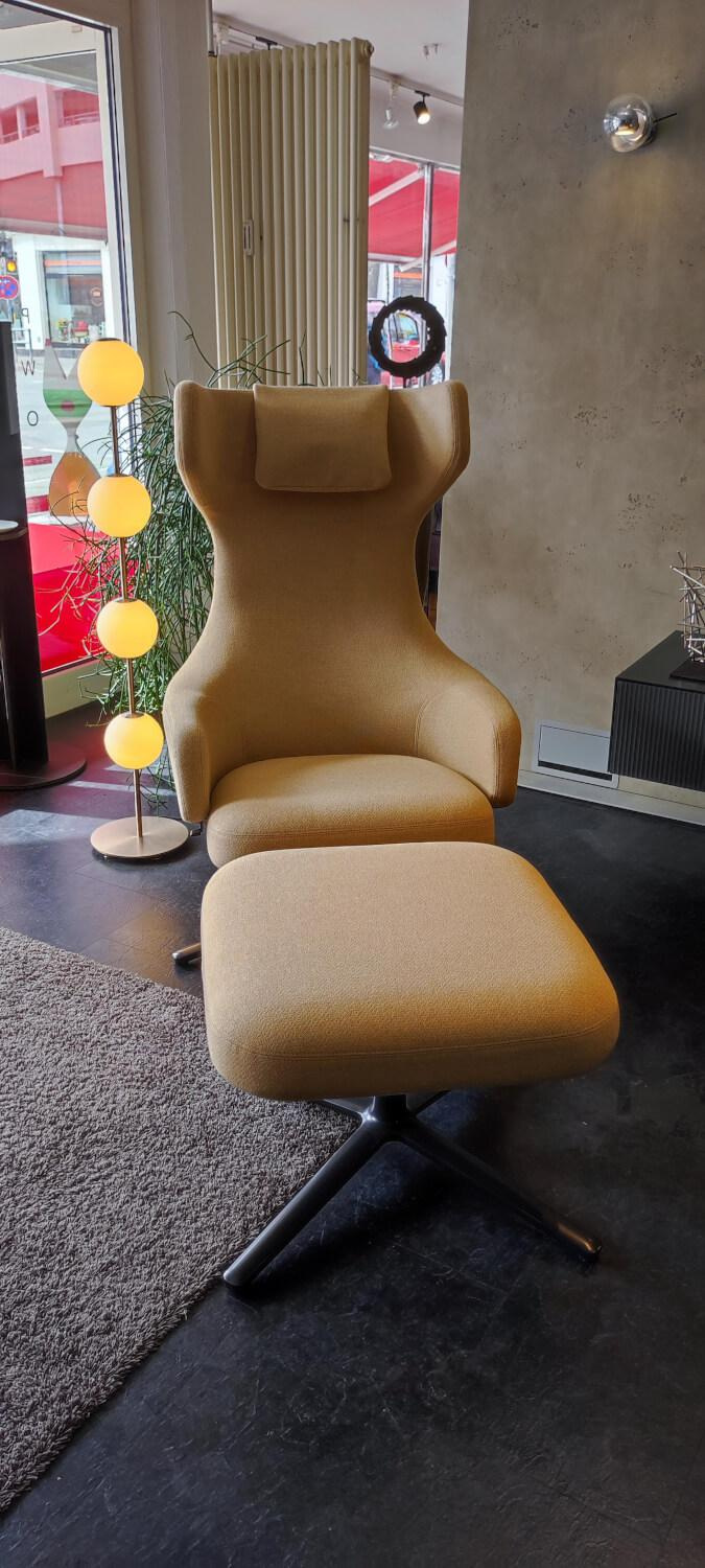 Vitra Sessel Grand Repos Stoff Dumet Ocker mit Hocker
