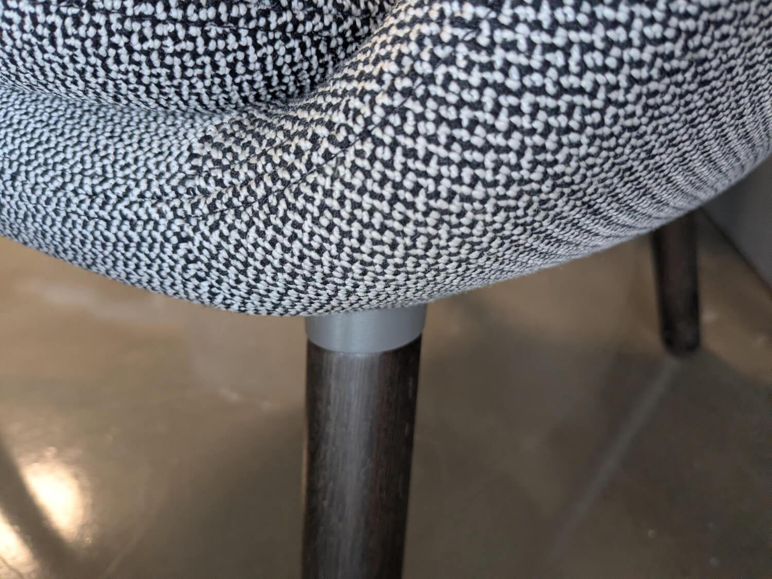 Vitra HAL Lounge Chair Stoff Credo Grau mit Hocker