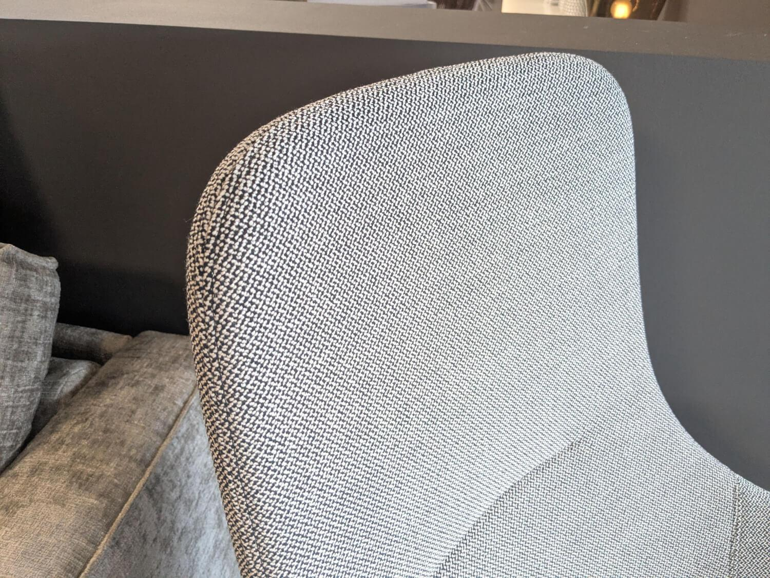 Vitra HAL Lounge Chair Stoff Credo Grau mit Hocker